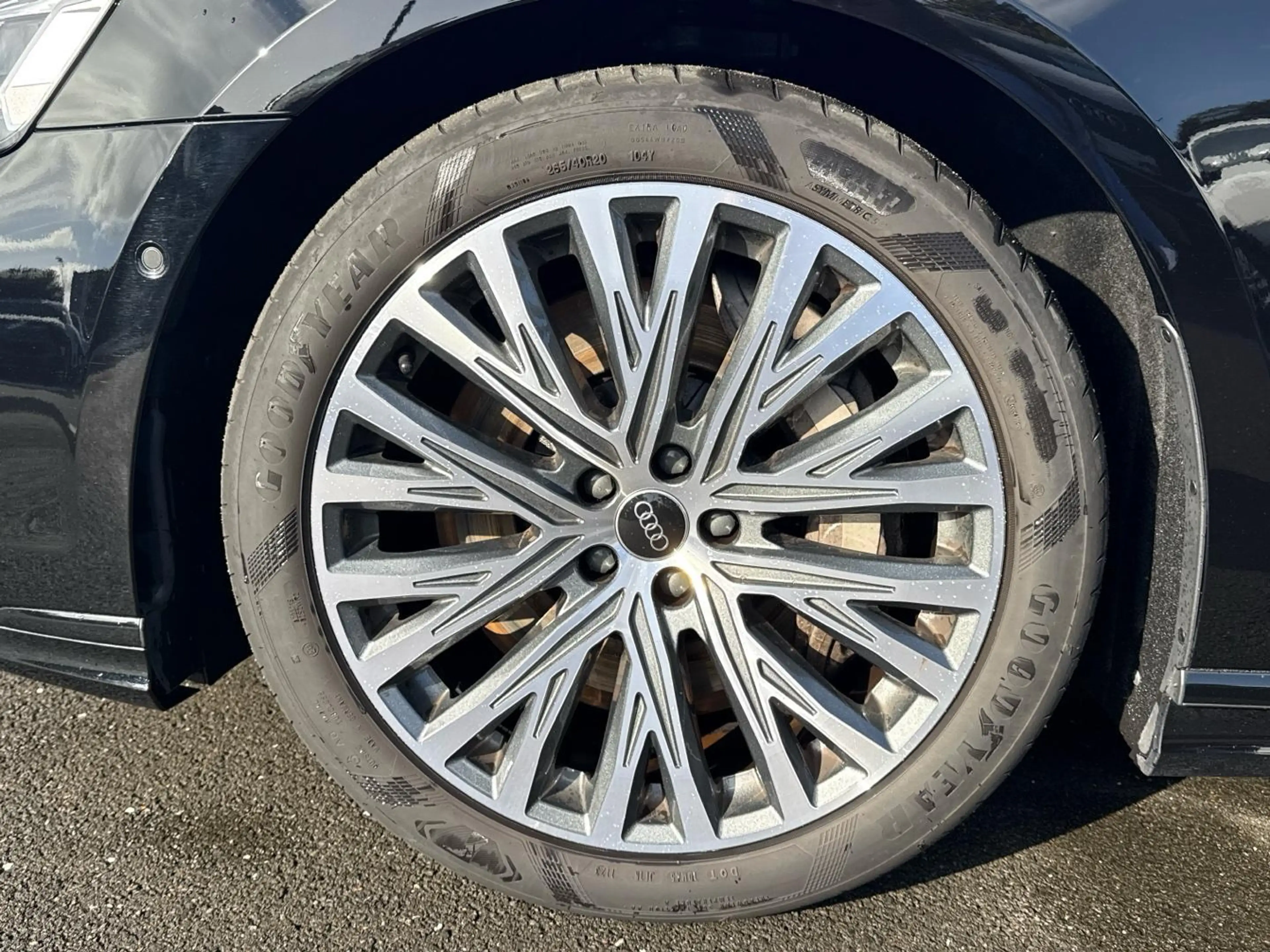Audi A8 60 TFSI e quattro Matrix Pano B&O — photo 7