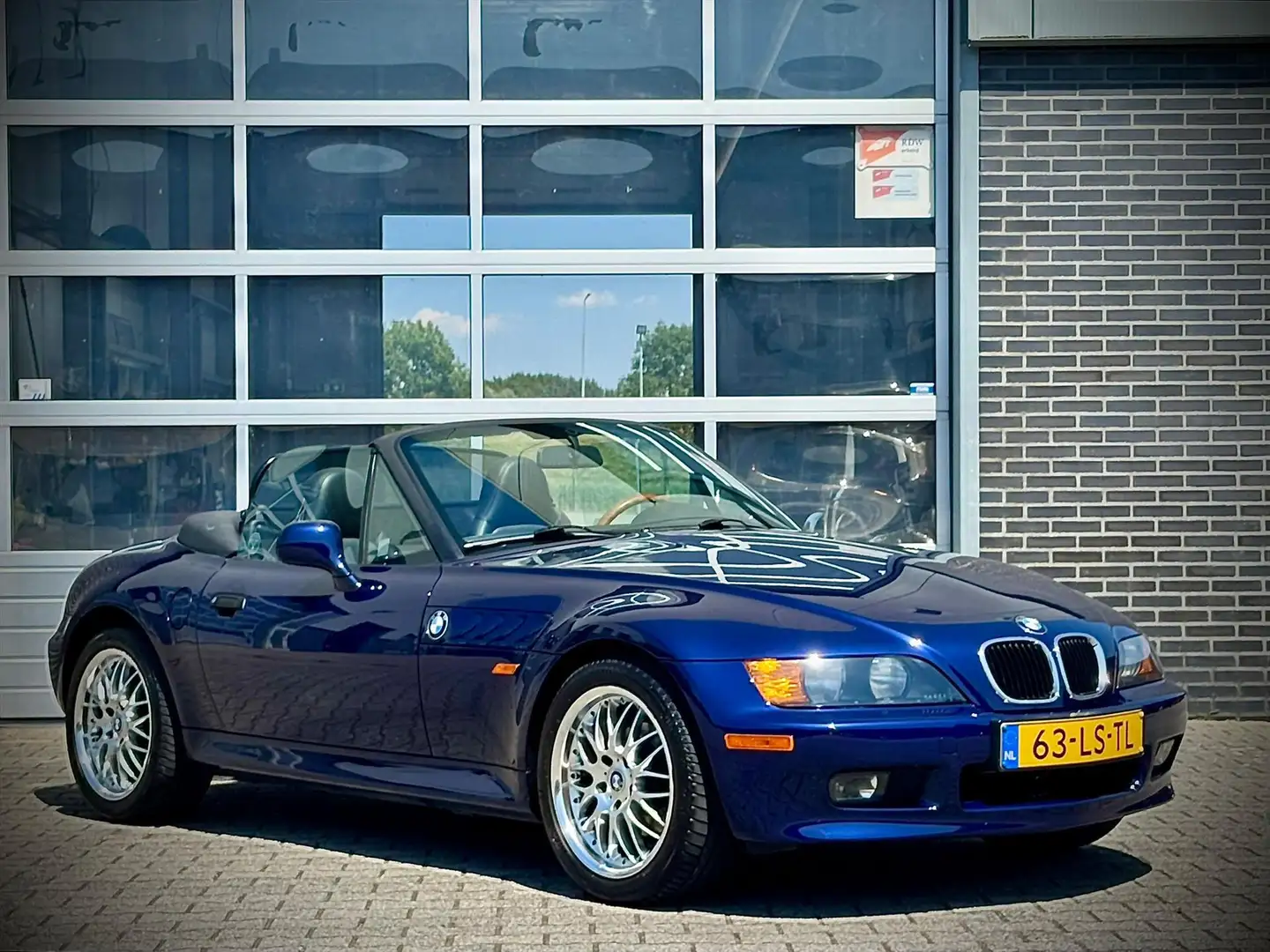 BMW Z3 Roadster 1.9i / Aut / Cruise / 17”Lm / Apk 6-2026 Blauw - 2