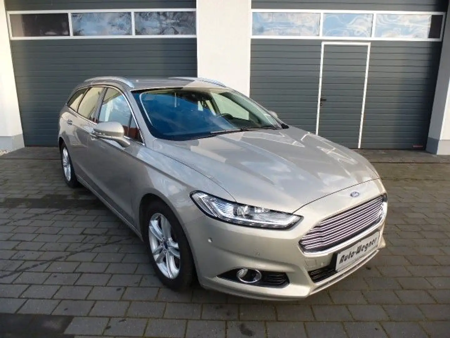 Ford Mondeo 1.5 Turnier Titanium LED Navi 4xSHZ AZV Beige - 2