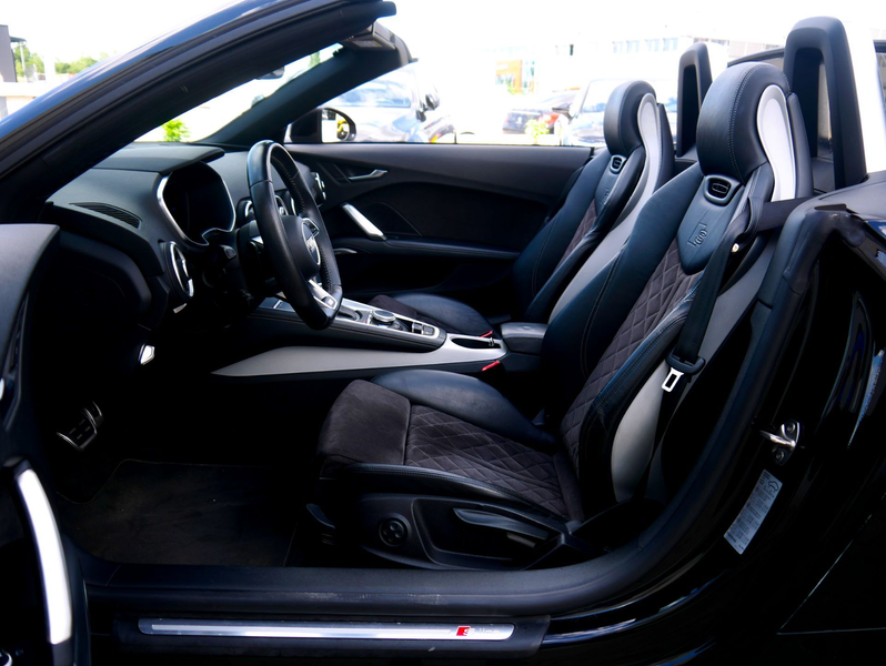 Audi TT 2.0 TFSI quattro Cabrio S-LINE *Virtual Cockpit & — photo 10