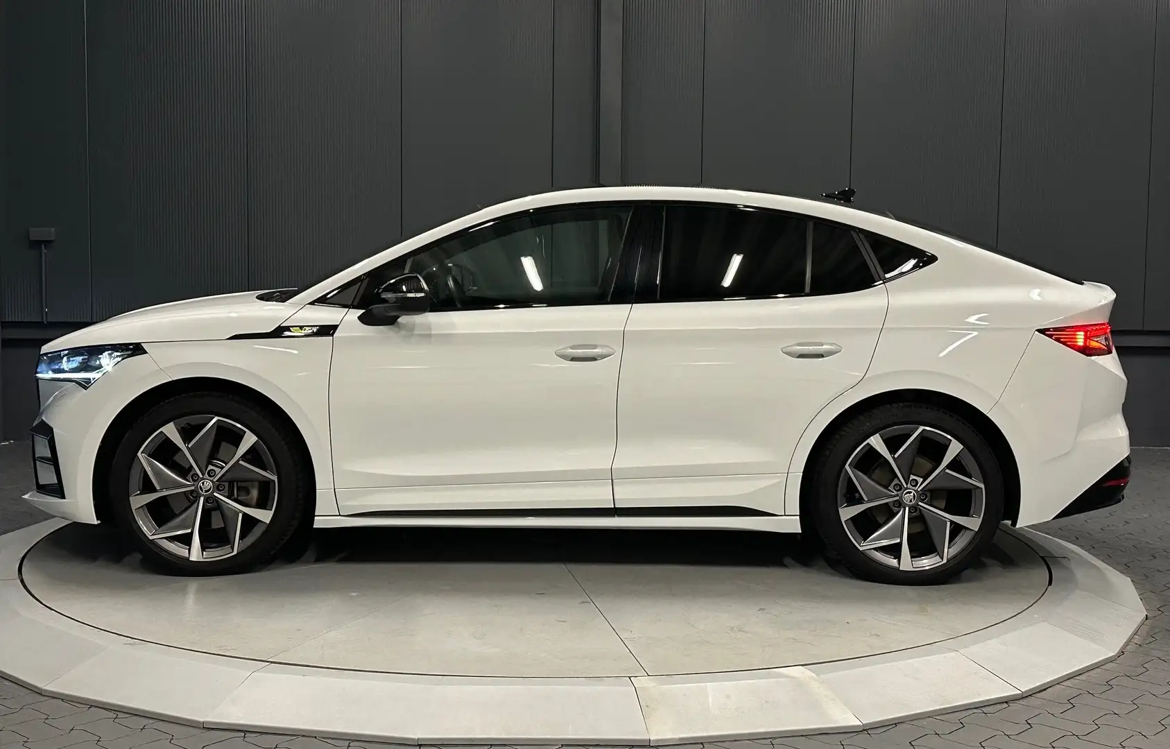 Skoda Enyaq Coupé RS Suite *21Zoll*Wärmepumpe*PANORAMA* Weiß - 2