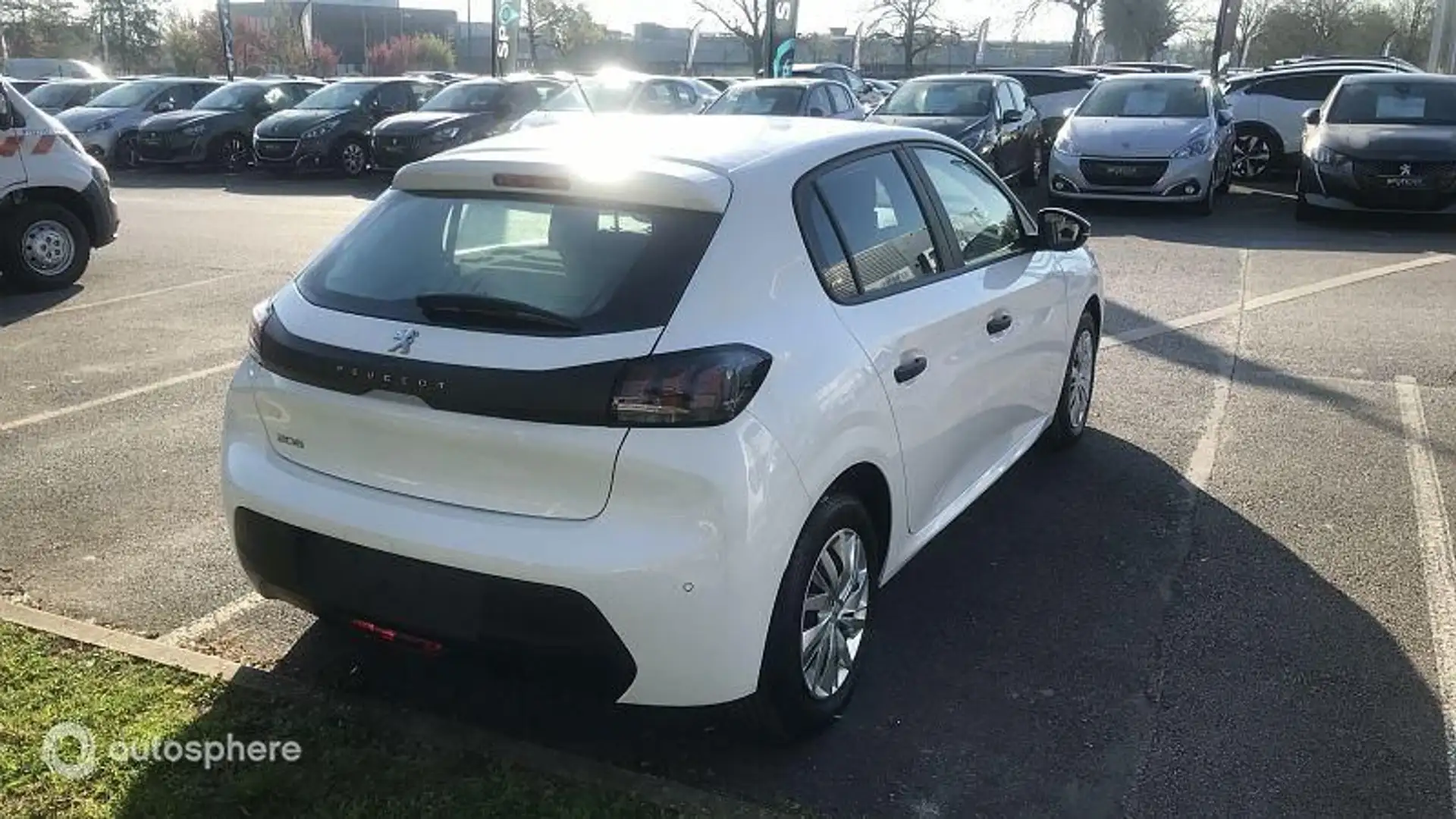 Peugeot 208 1.2 PureTech 75ch S\u0026S Premium - 2