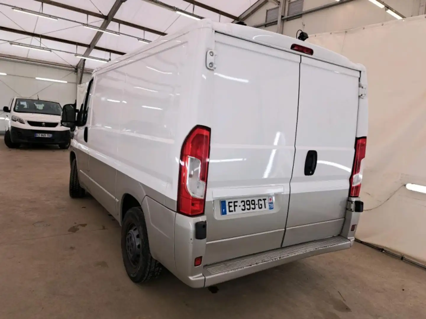 Peugeot Boxer 333 L1H1 2.2 HDI 110 CONFORT Blanc - 2