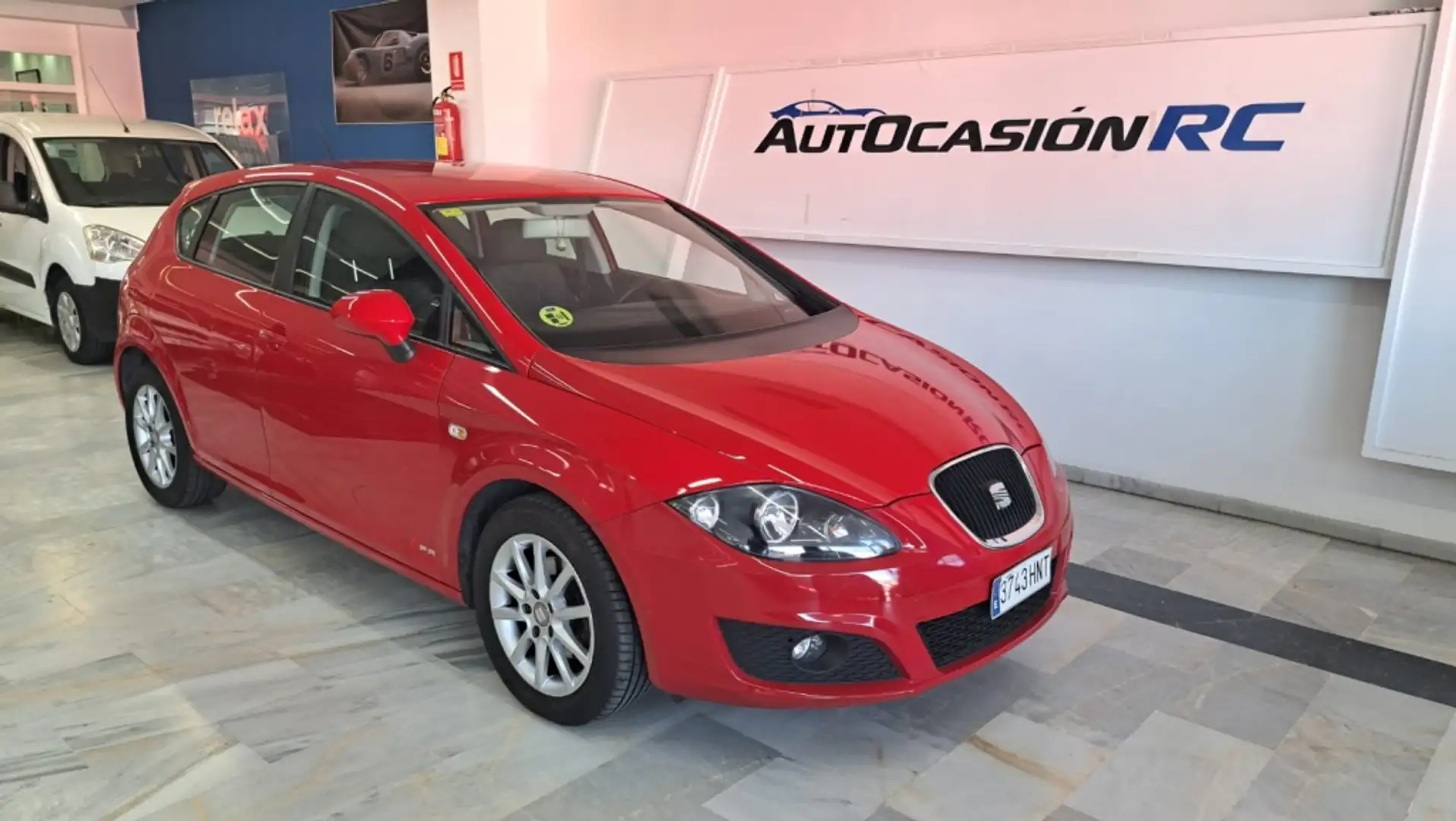 SEAT Leon 1.6TDI CR Reference Copa Rouge - 1