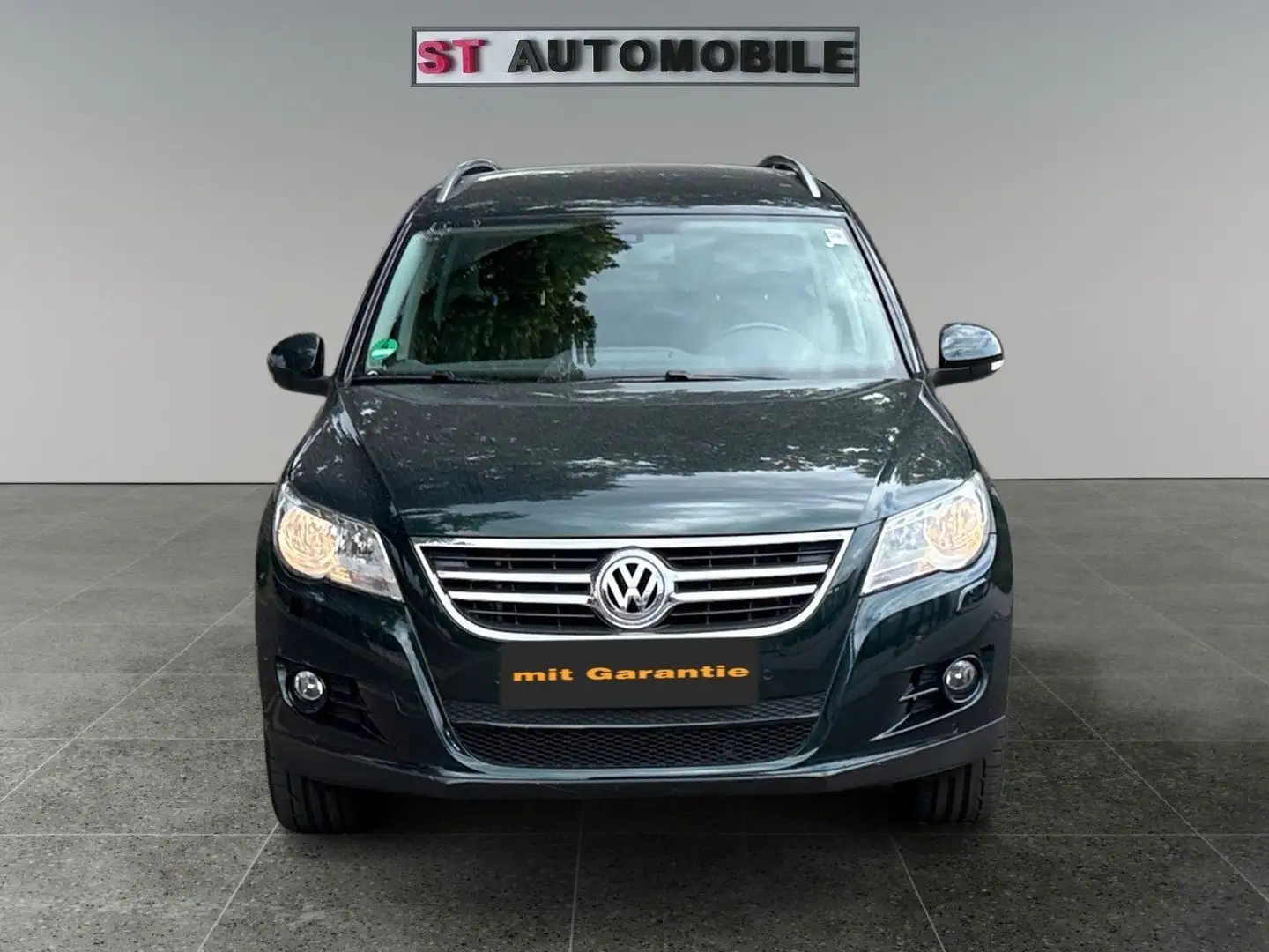 Volkswagen Tiguan Team 4Motion 1.4-Navi-8 Fach Bereift-PDC Grün - 2