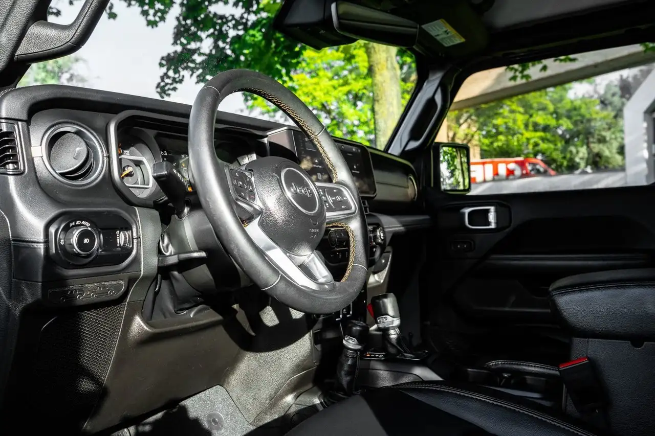 Jeep Wrangler снимка Jeep Wrangler