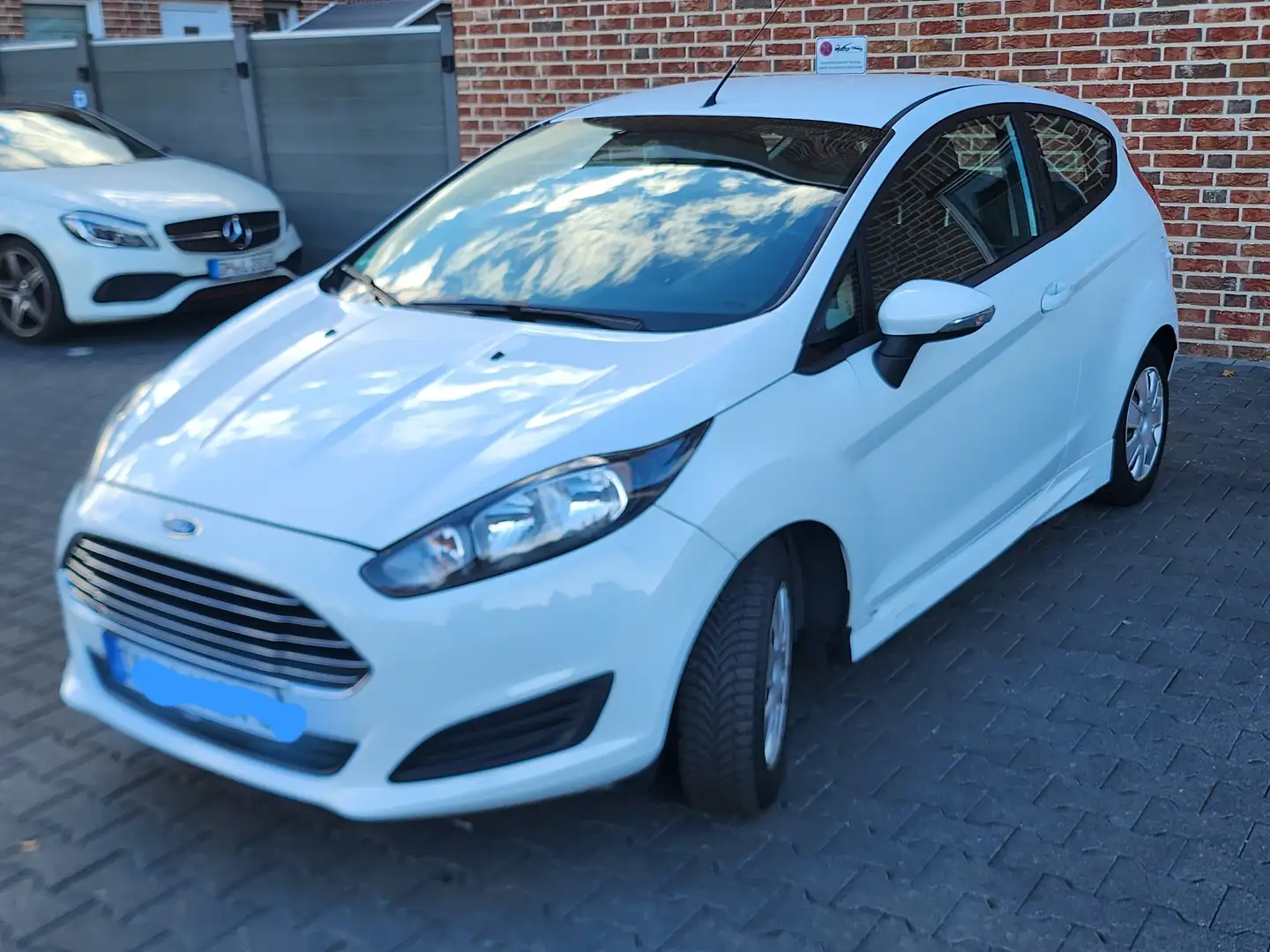 Ford Fiesta Fiesta 1.25 Champions Edition Weiß - 2