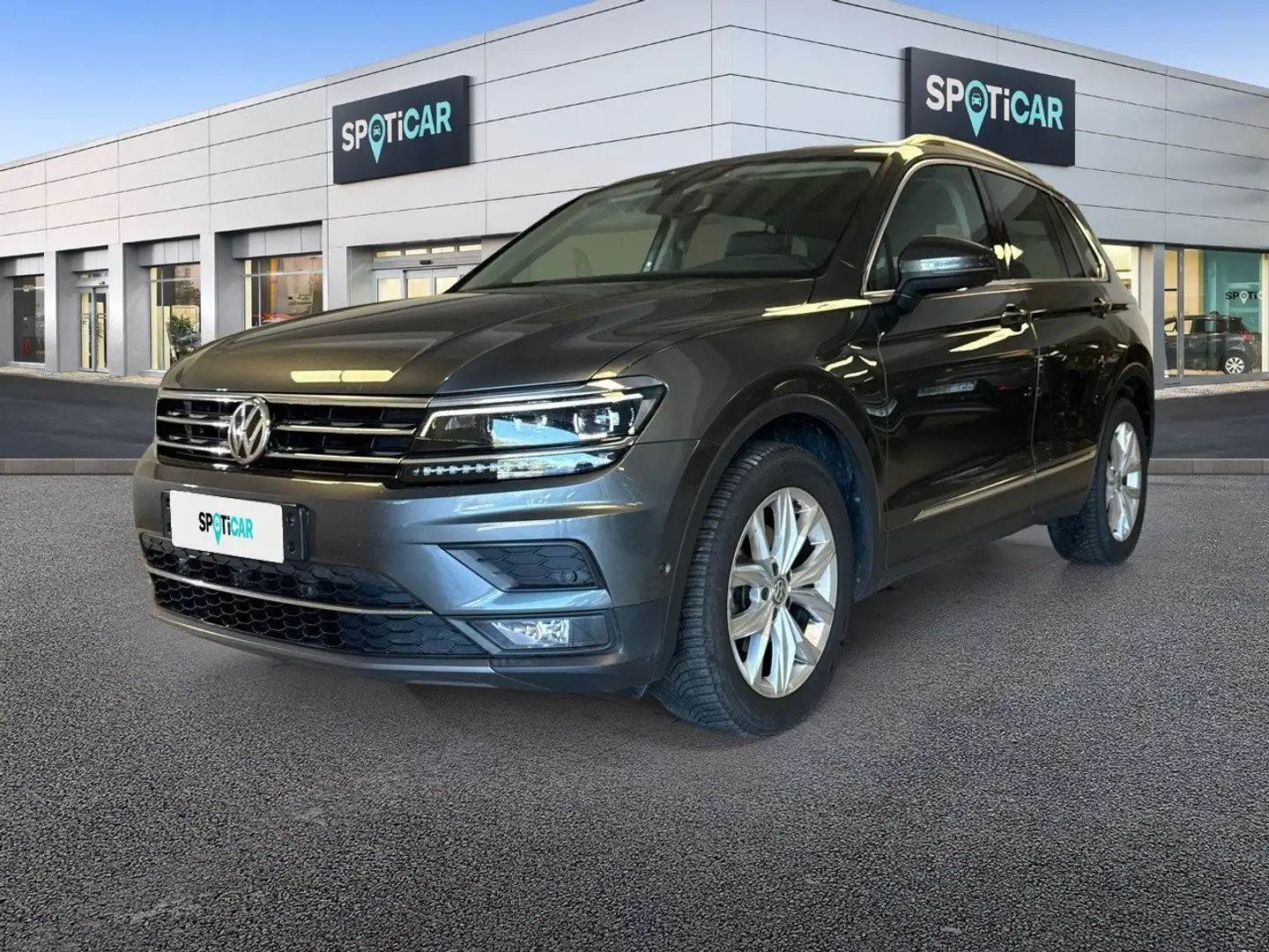 Volkswagen Tiguan 1.4 TSI Advanced BMT DSG ACT Grau - 1