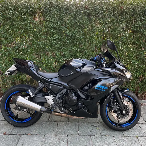 Kawasaki Ninja 650 - foto 3