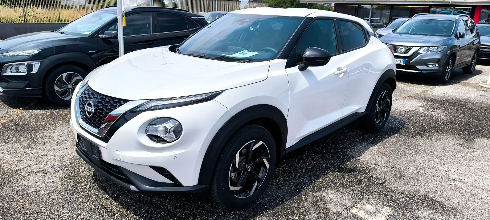 Nissan Juke 1.0 DIG-T 114CV N-CONNECTA CAMERA NAVI ASSIST PRIV Bianco - 1
