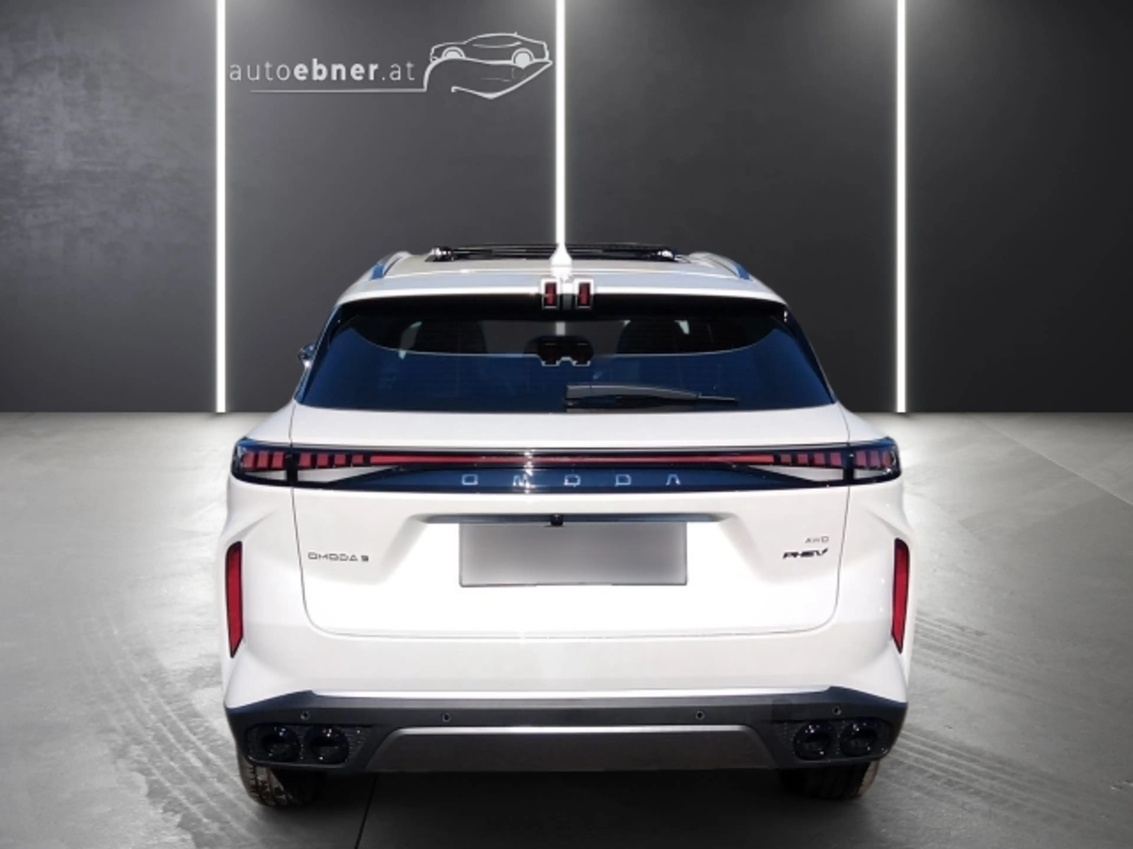 Omoda 9 Omoda 9 Plug-In Hybrid mit SHS und Allrad — photo 6