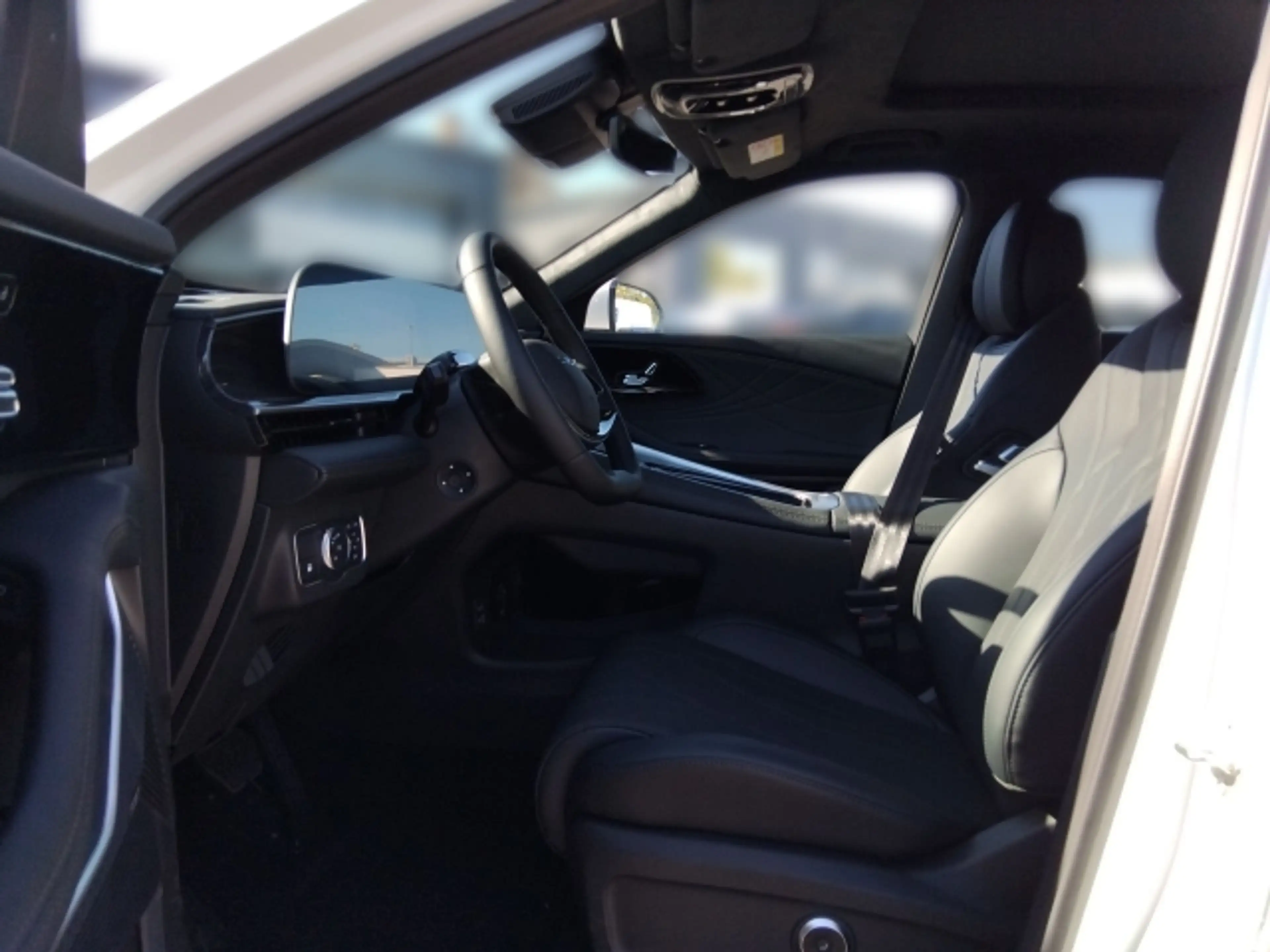 Omoda 9 Omoda 9 Plug-In Hybrid mit SHS und Allrad — photo 12