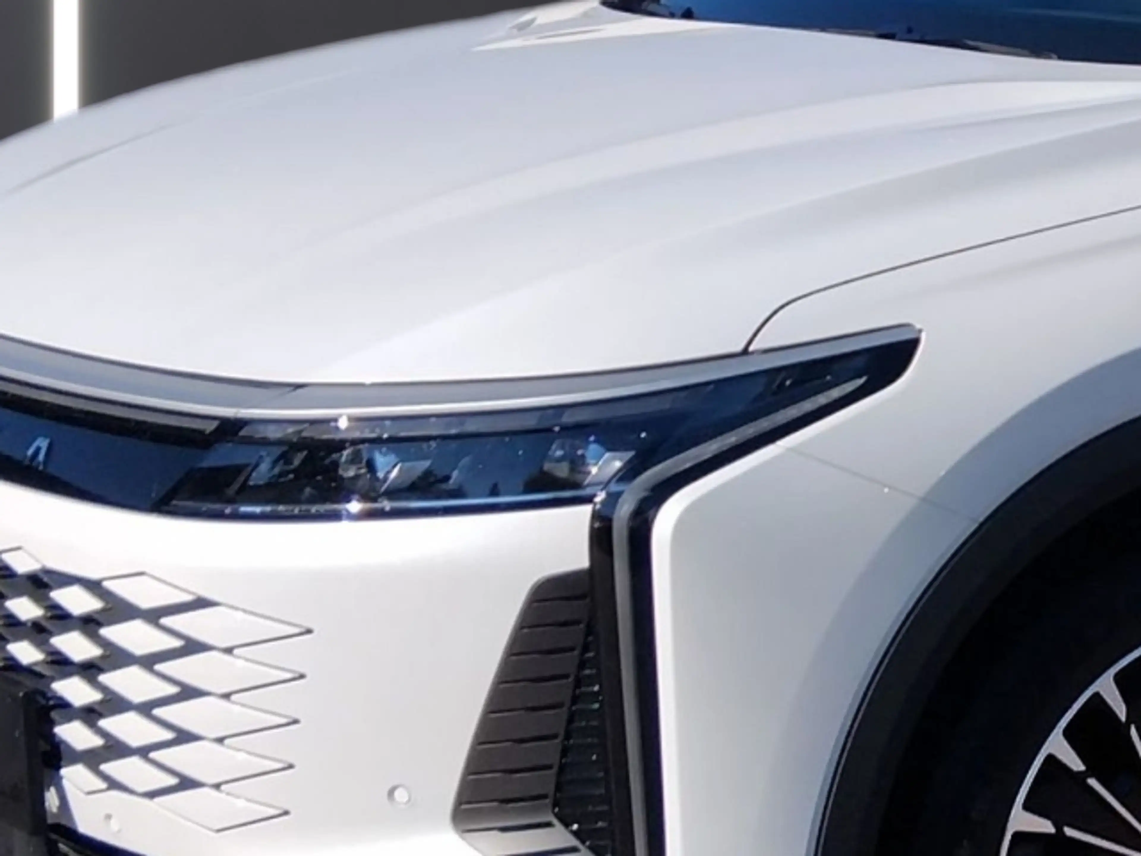 Omoda 9 Omoda 9 Plug-In Hybrid mit SHS und Allrad — photo 9