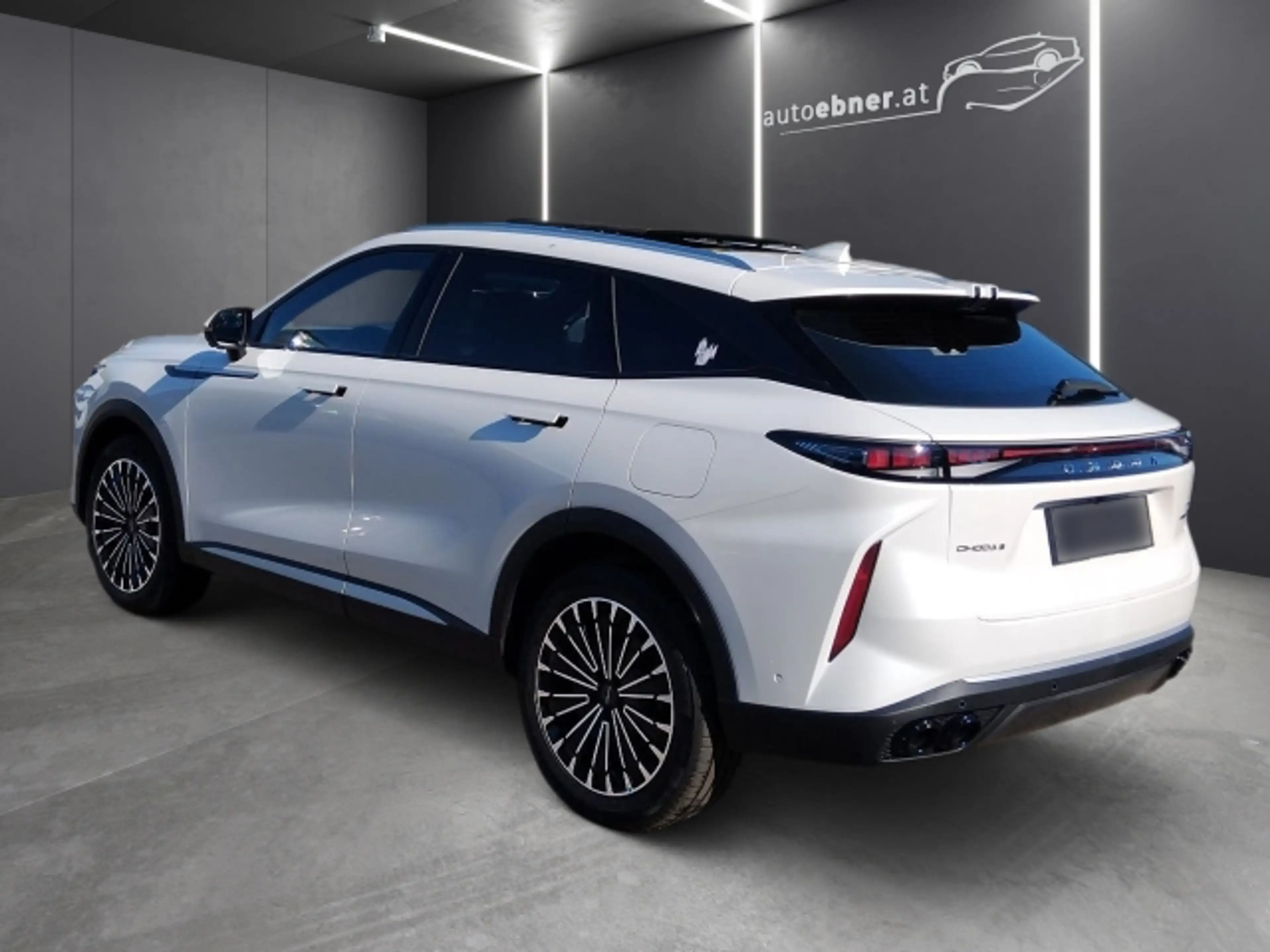 Omoda 9 Omoda 9 Plug-In Hybrid mit SHS und Allrad — photo 7