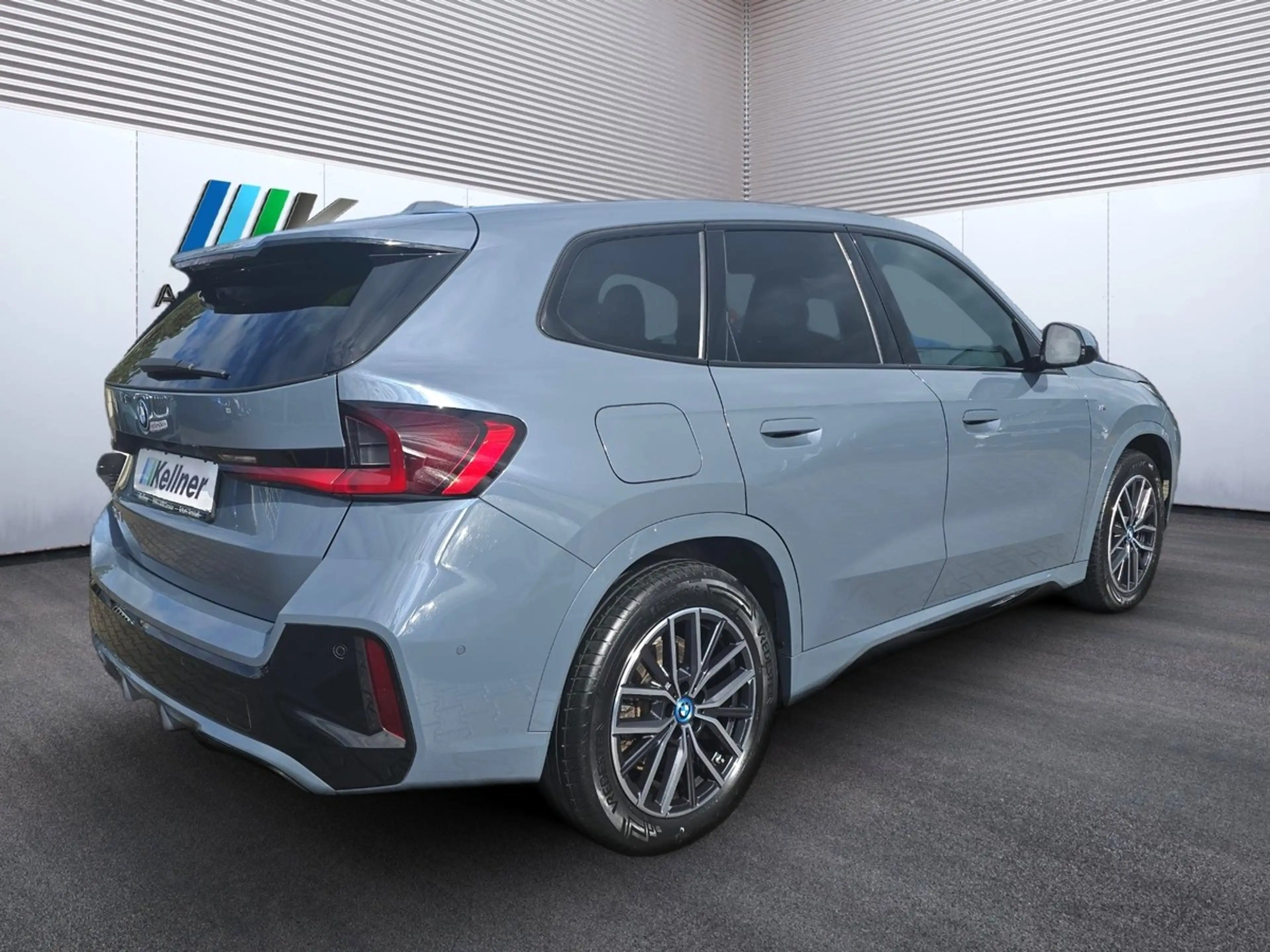 BMW iX1 xDrive30 M Sportp.+AHK+Pano+aLED+ACC+Harman/K. — photo 7