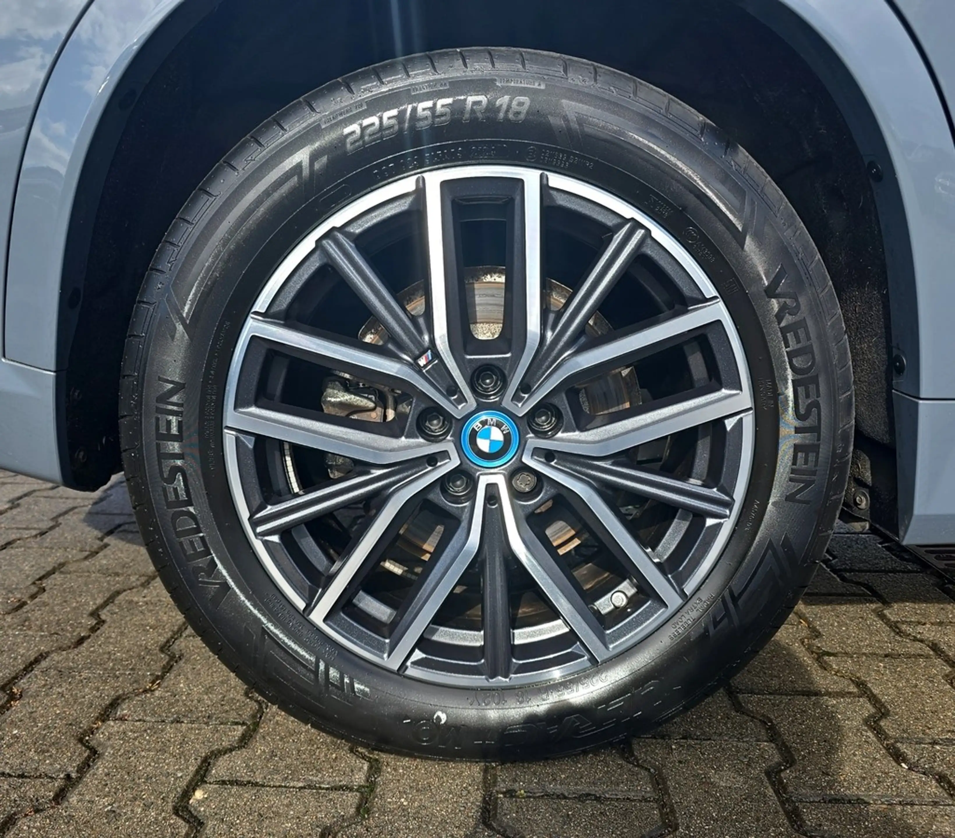 BMW iX1 xDrive30 M Sportp.+AHK+Pano+aLED+ACC+Harman/K. — photo 8