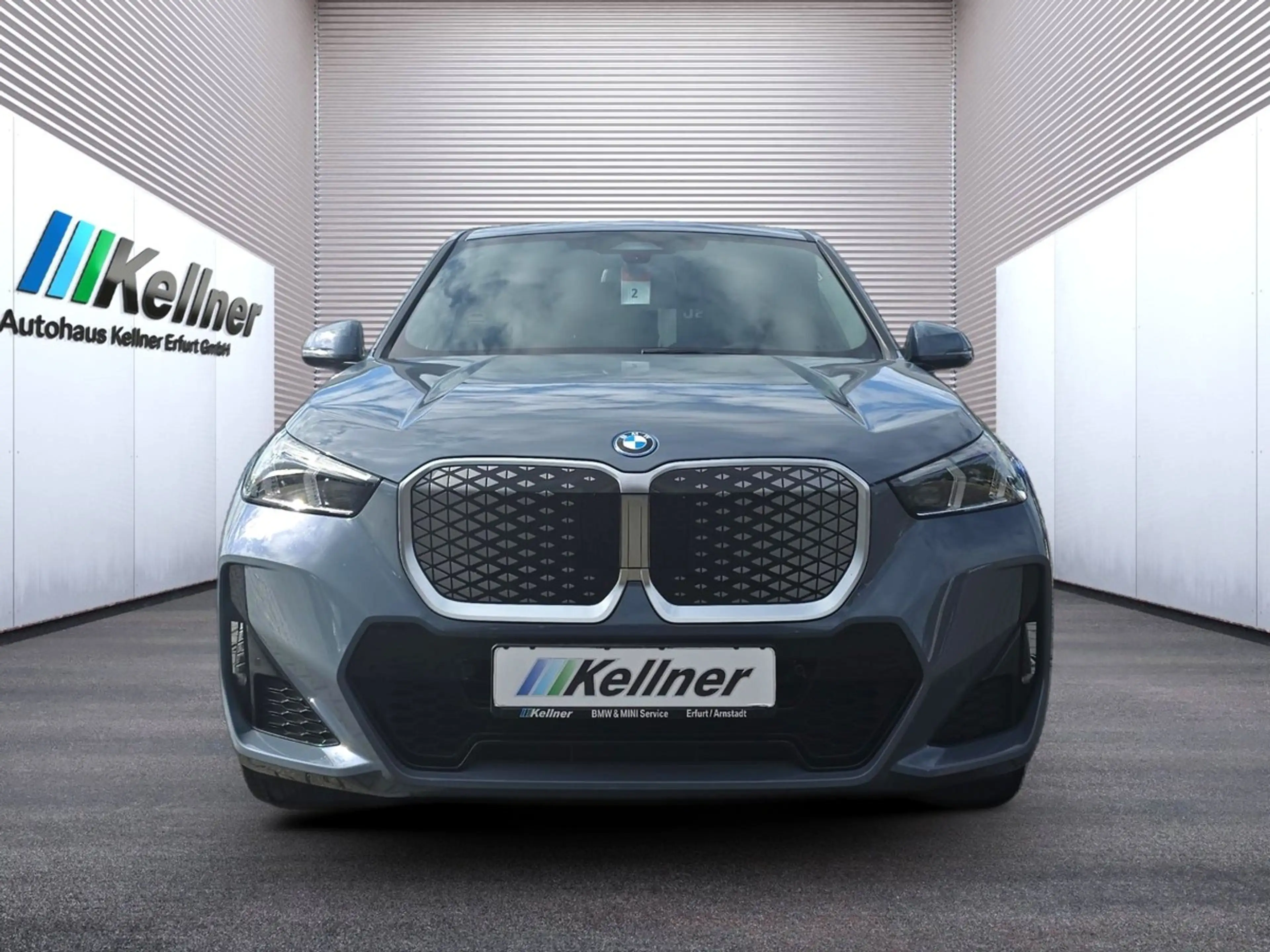 BMW iX1 xDrive30 M Sportp.+AHK+Pano+aLED+ACC+Harman/K. — photo 3