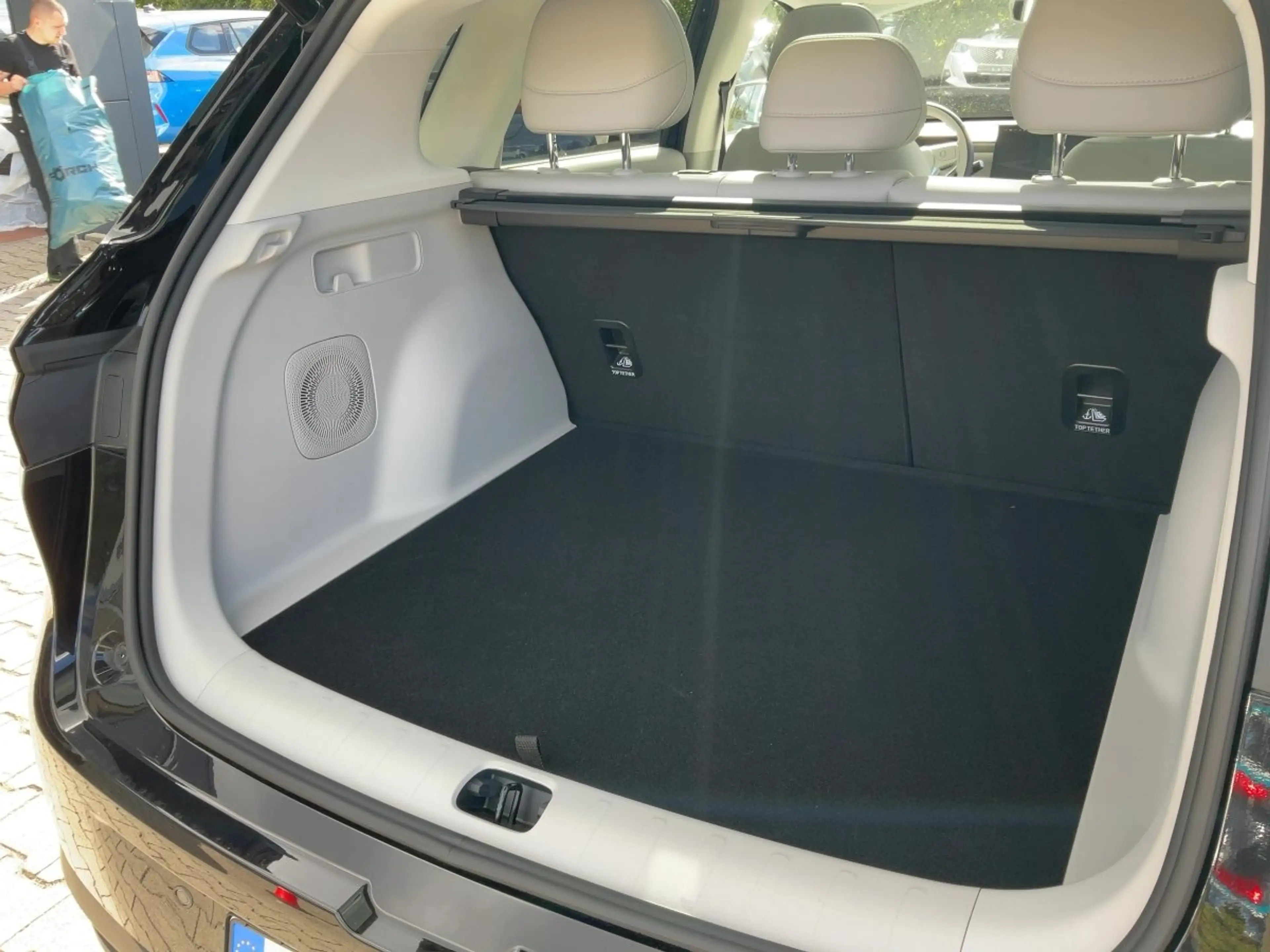 Leapmotor B10 67 W BEV Design Pro Max **ACC+Navi+Pano+SHZ** — photo 9