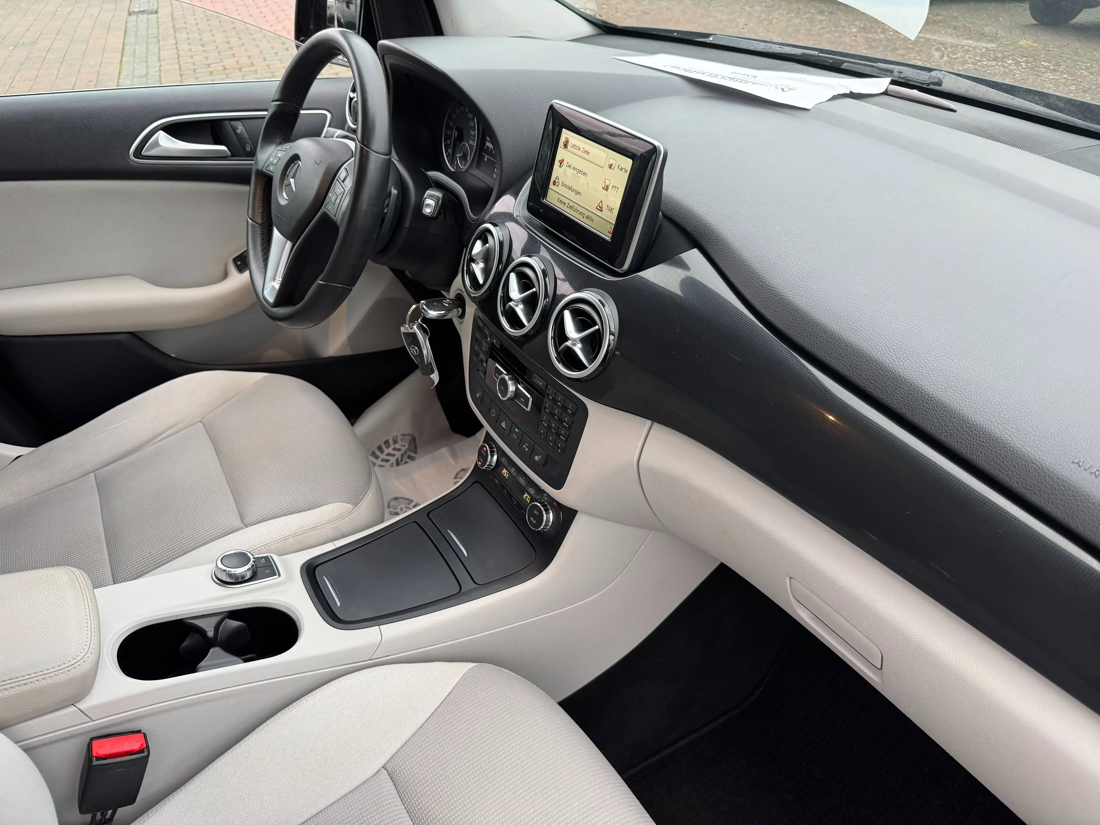 Mercedes-Benz B 200 CDI Automatik-NAV+SHZ+PDC+Tempomat — photo 5