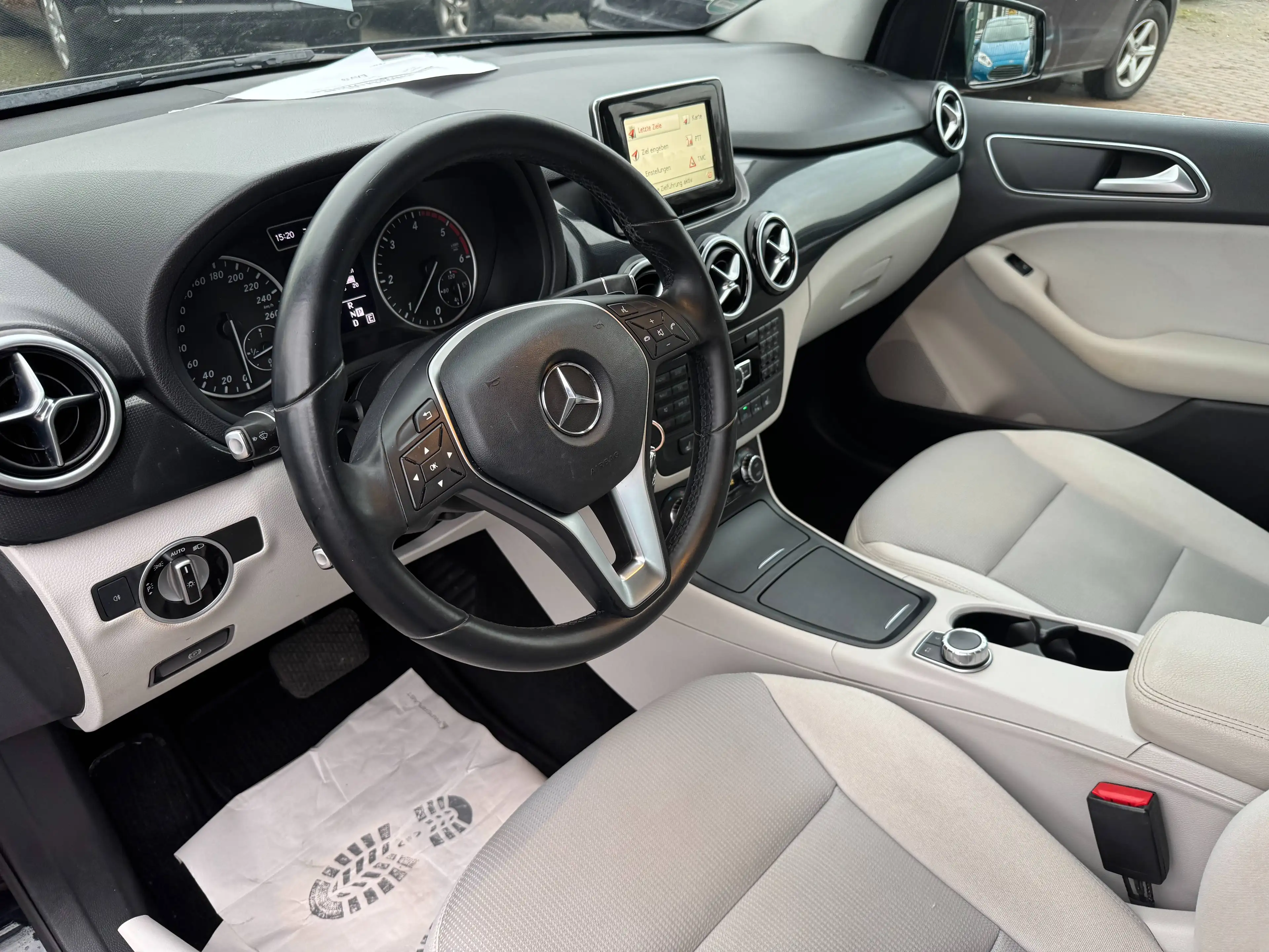 Mercedes-Benz B 200 CDI Automatik-NAV+SHZ+PDC+Tempomat — photo 14