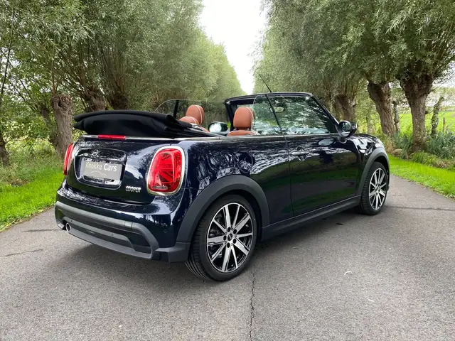MINI Cooper Cabrio Leder bruin,Sportzetels,Verwarmde zetels,Leder Sportstuir,Naviagtie,Comforttoegang,Elektrisch kap,LED lichten,Parkassist