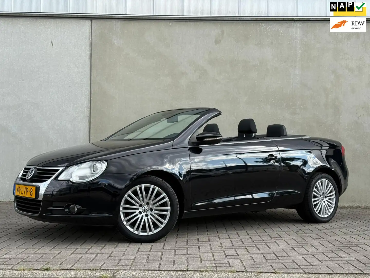 Volkswagen Eos 1.4 TSI Highline BlueMotion, NAP, Nette auto Zwart - 1