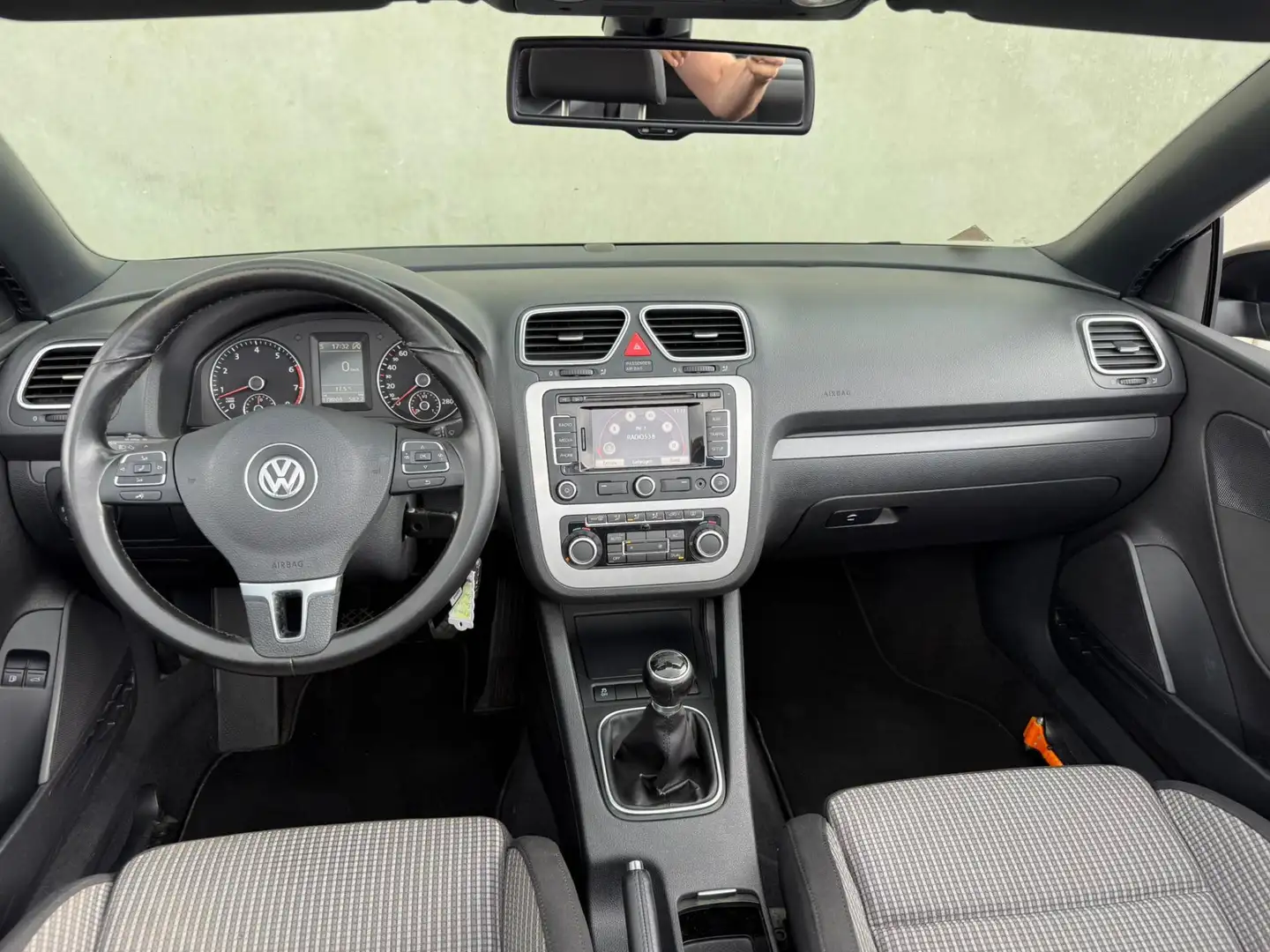 Volkswagen Eos 1.4 TSI Highline BlueMotion, NAP, Nette auto Zwart - 2