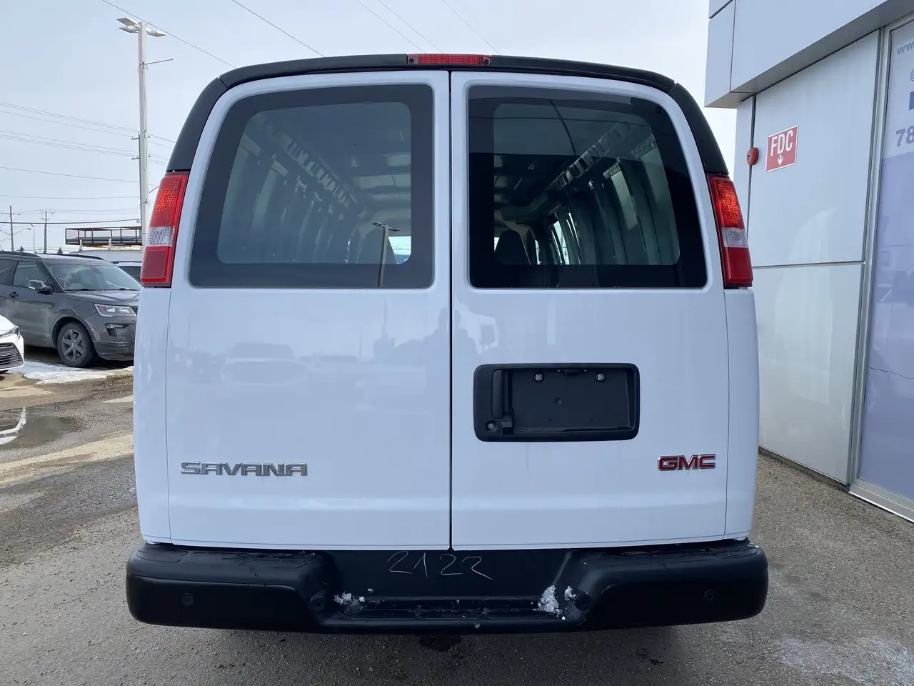 GMC Savana снимка GMC Savana