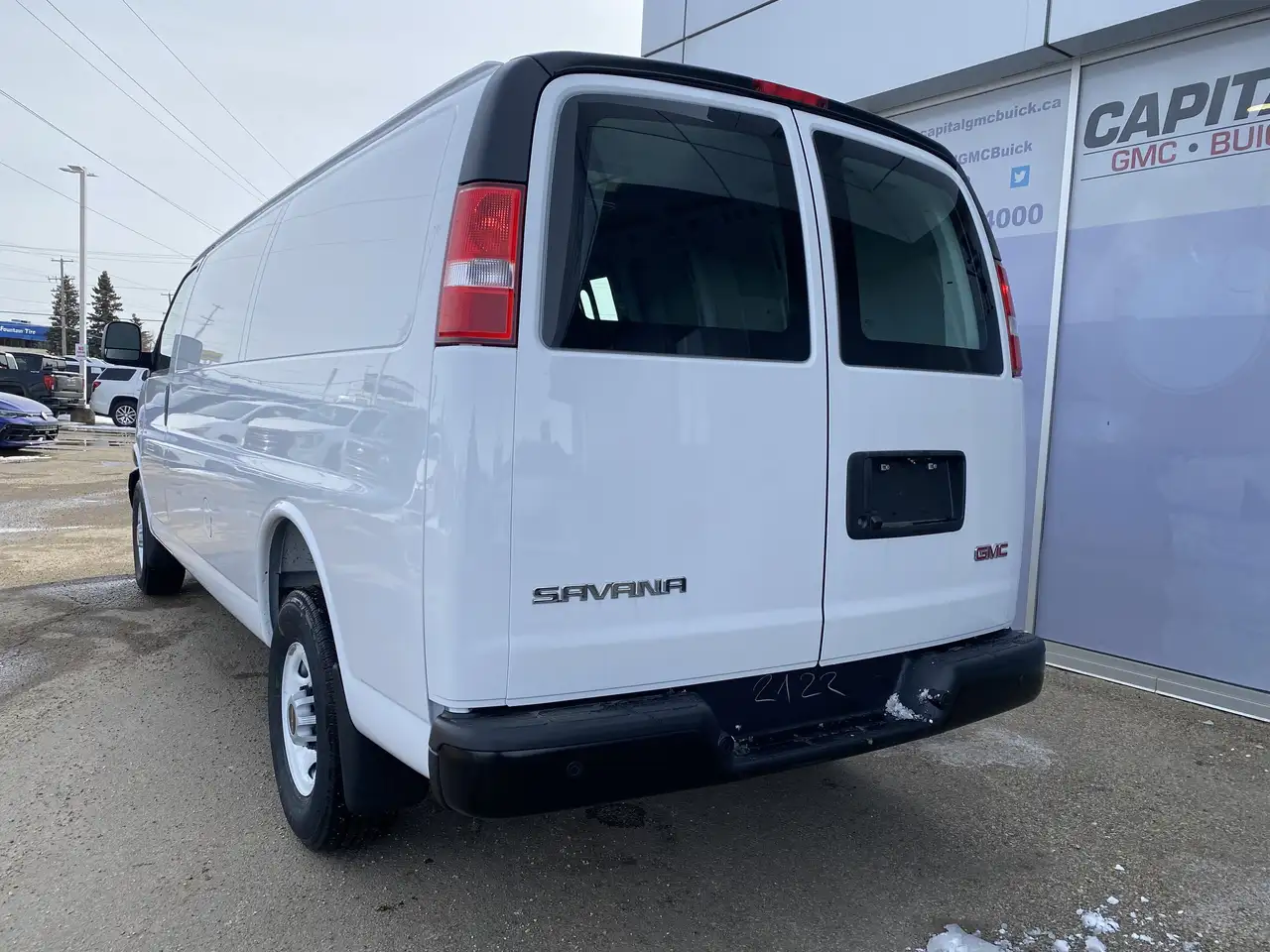 GMC Savana снимка GMC Savana