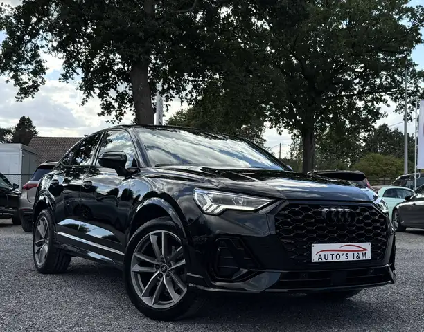 Audi Q3 view 4