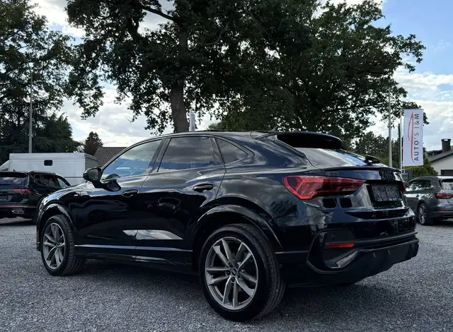 Audi Q3 view 2