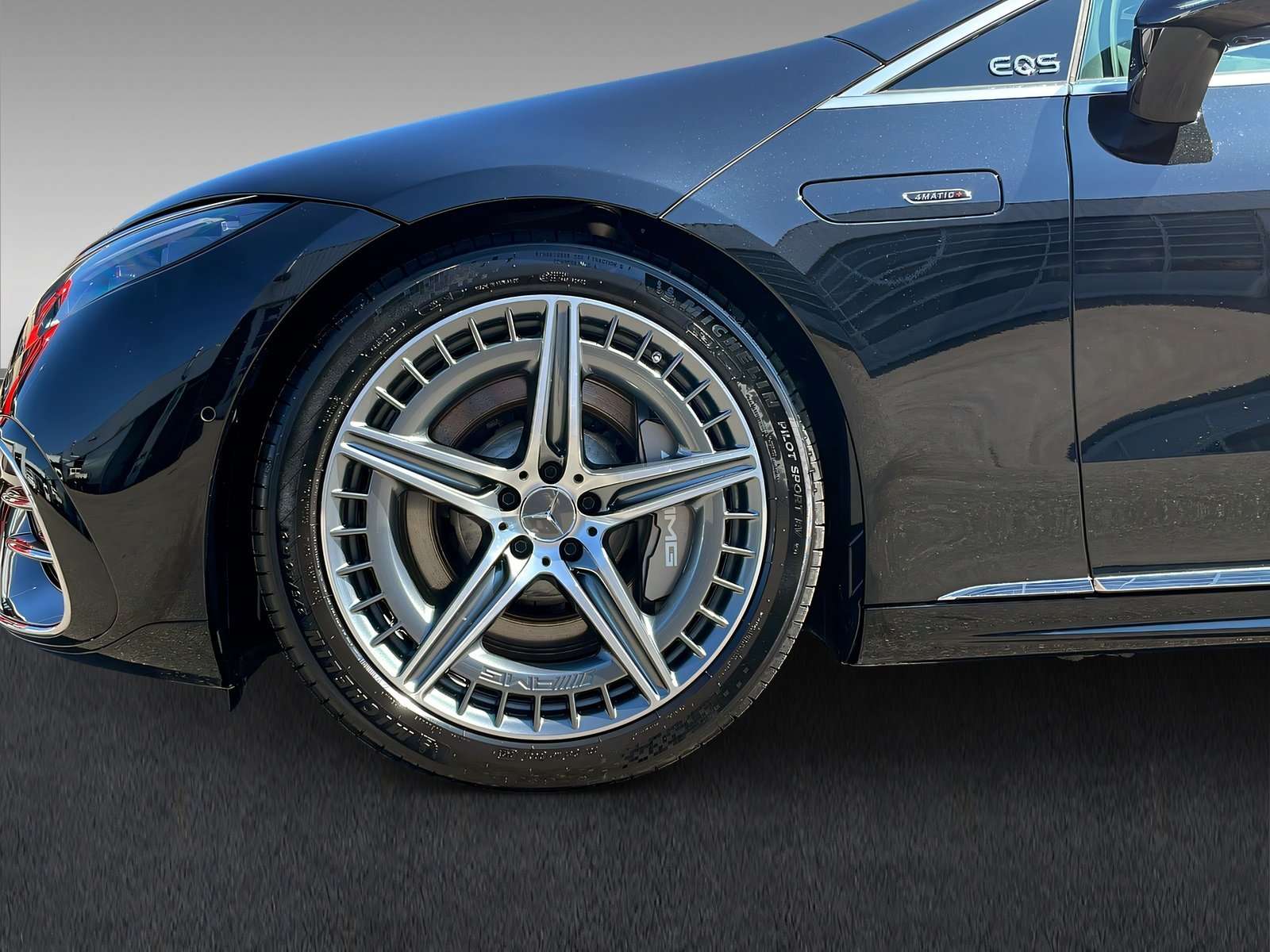 Mercedes-Benz EQS