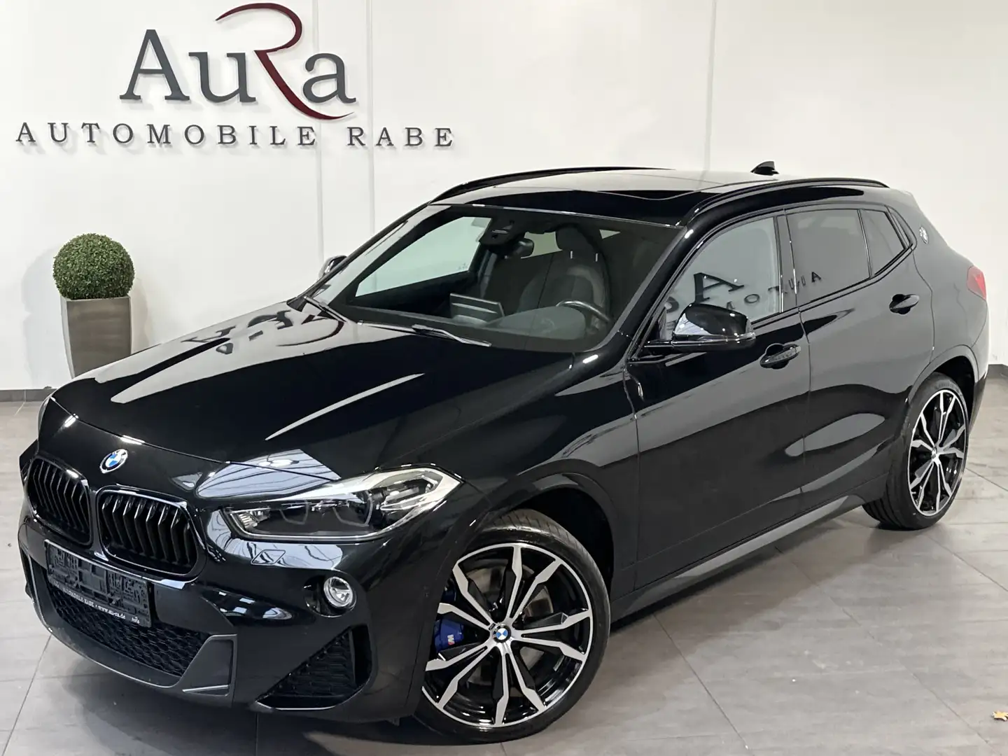 BMW X2 xDrive25d M-Sport NAV+LED+PANO+AHK+KAM+20ZOLL Noir - 2