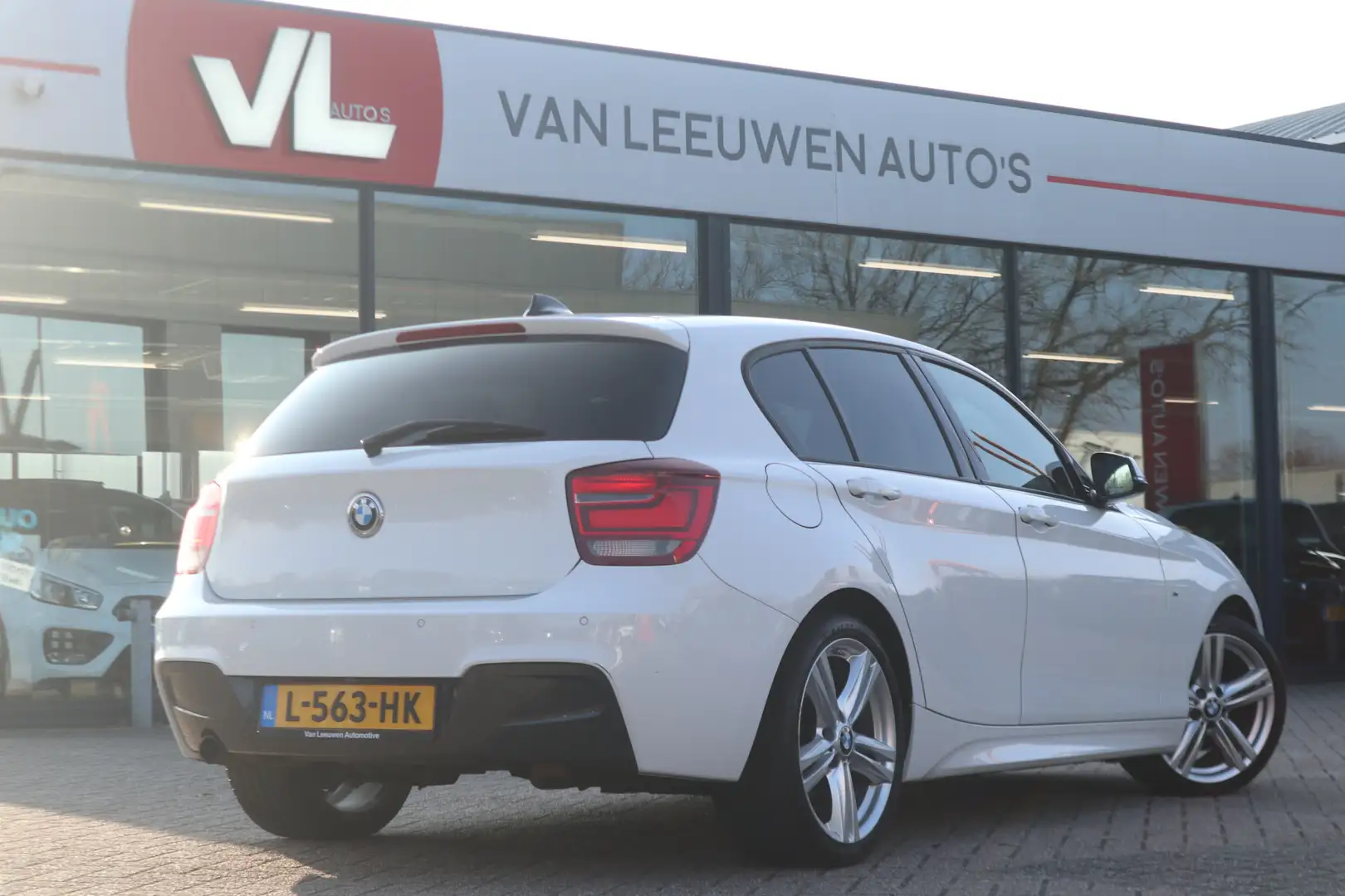 BMW 116 1-serie 116i M Sport Edition | Stoelverwarming | Z Wit - 2