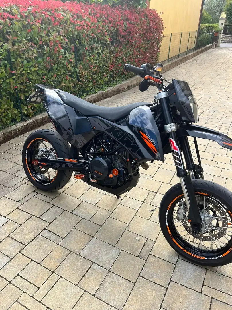KTM 690 SMC Noir - 2