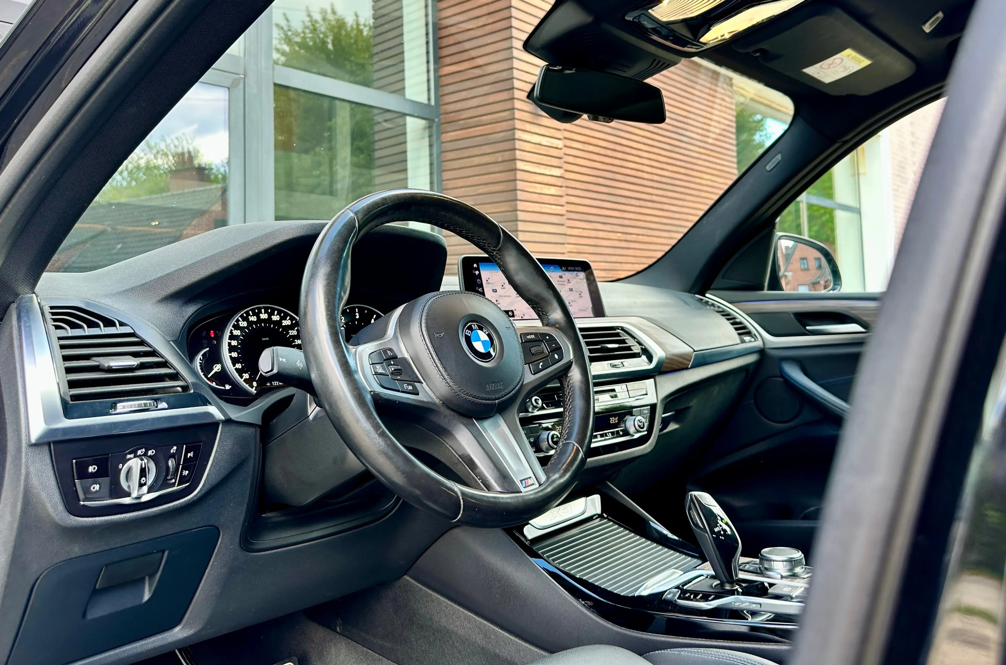 BMW X3 2.0i xDrive M-PACK/NAVI/CRUISE/AMBILIGHT/Hi-Fi/LED — photo 12