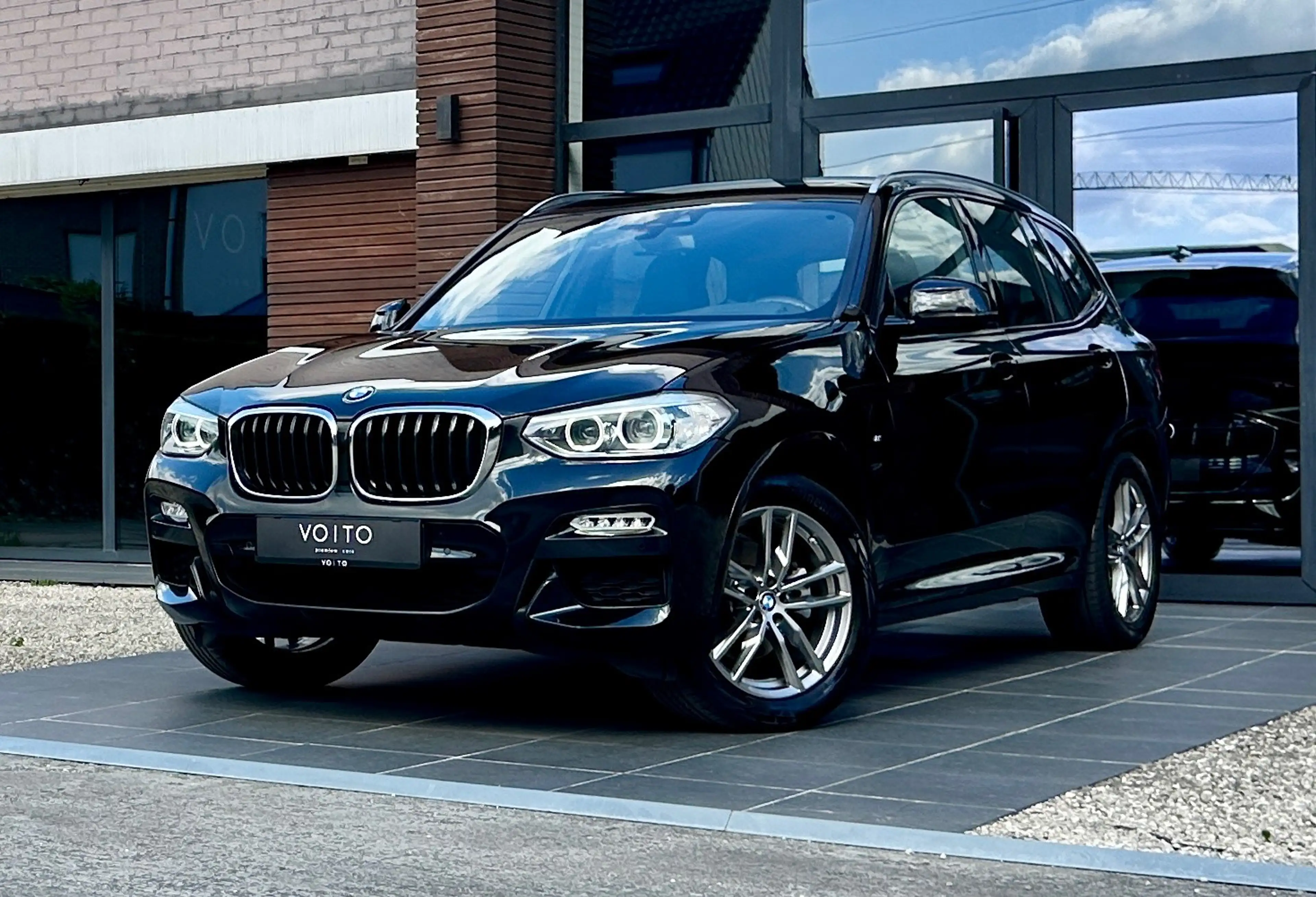 BMW X3 2.0i xDrive M-PACK/NAVI/CRUISE/AMBILIGHT/Hi-Fi/LED — photo 3