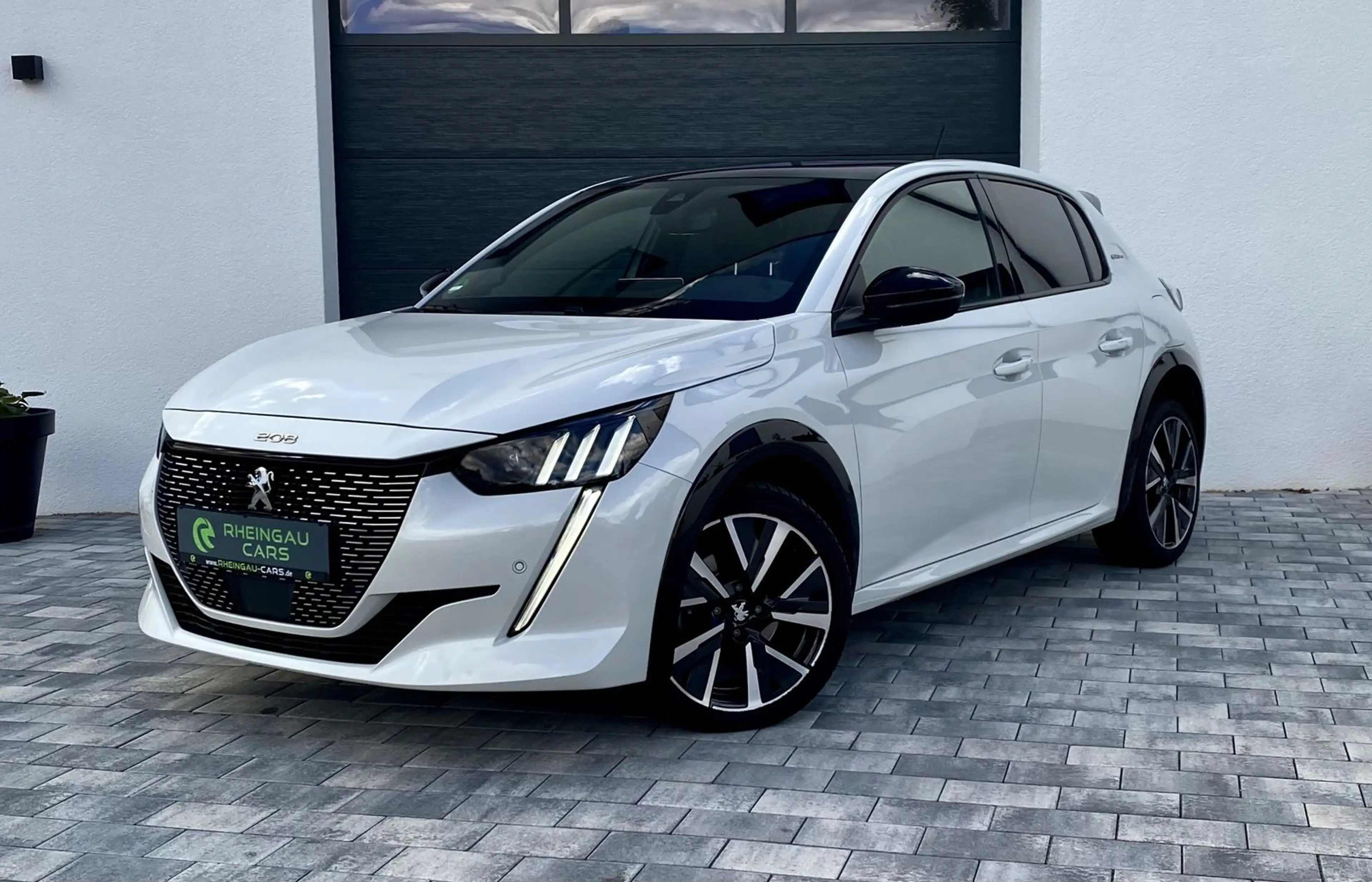 Peugeot 208 GT Line PANO CARPLAY DAB LED NAVI SH