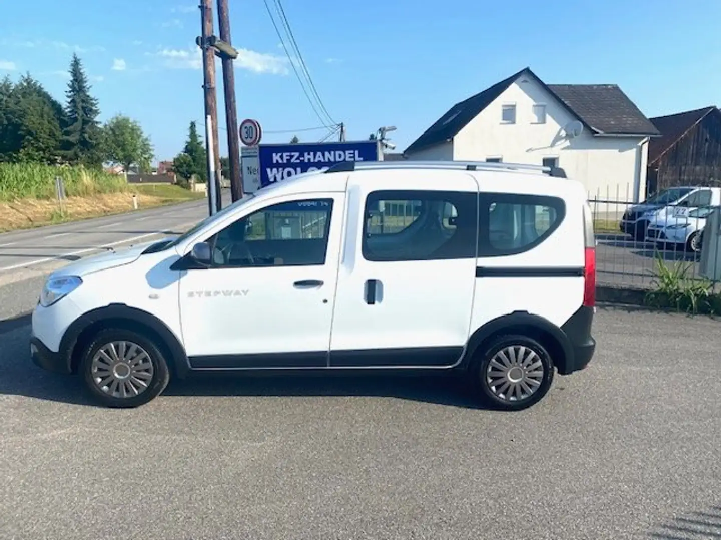 Dacia Dokker Stepway SensationTCe 115 NAVI !1BESITZ SERVICEHEFT Wit - 2