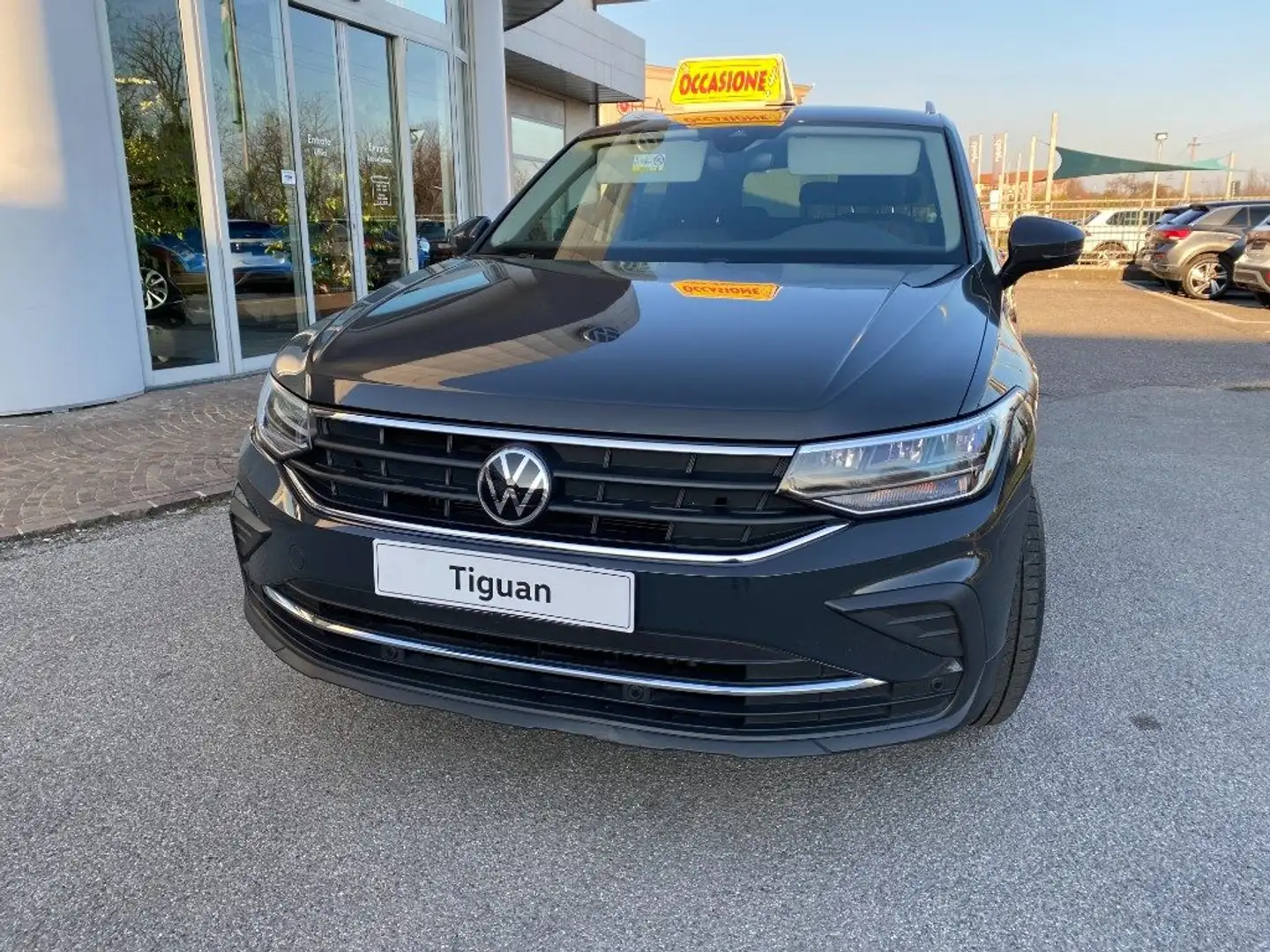 Volkswagen Tiguan 1.5 TSI ACT Life Grigio - 1
