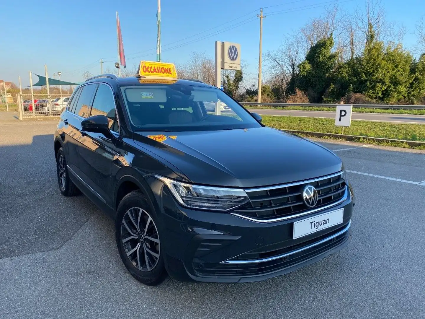 Volkswagen Tiguan 1.5 TSI ACT Life Grigio - 2