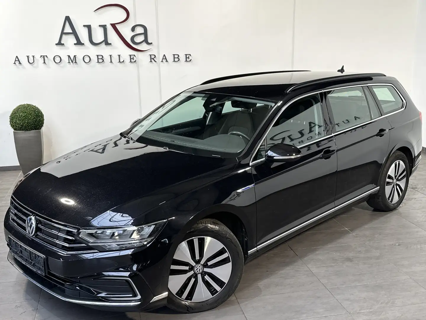 Volkswagen Passat Variant 1.4 TSI DSG GTE NAV+LED+ACC+1HD Zwart - 2