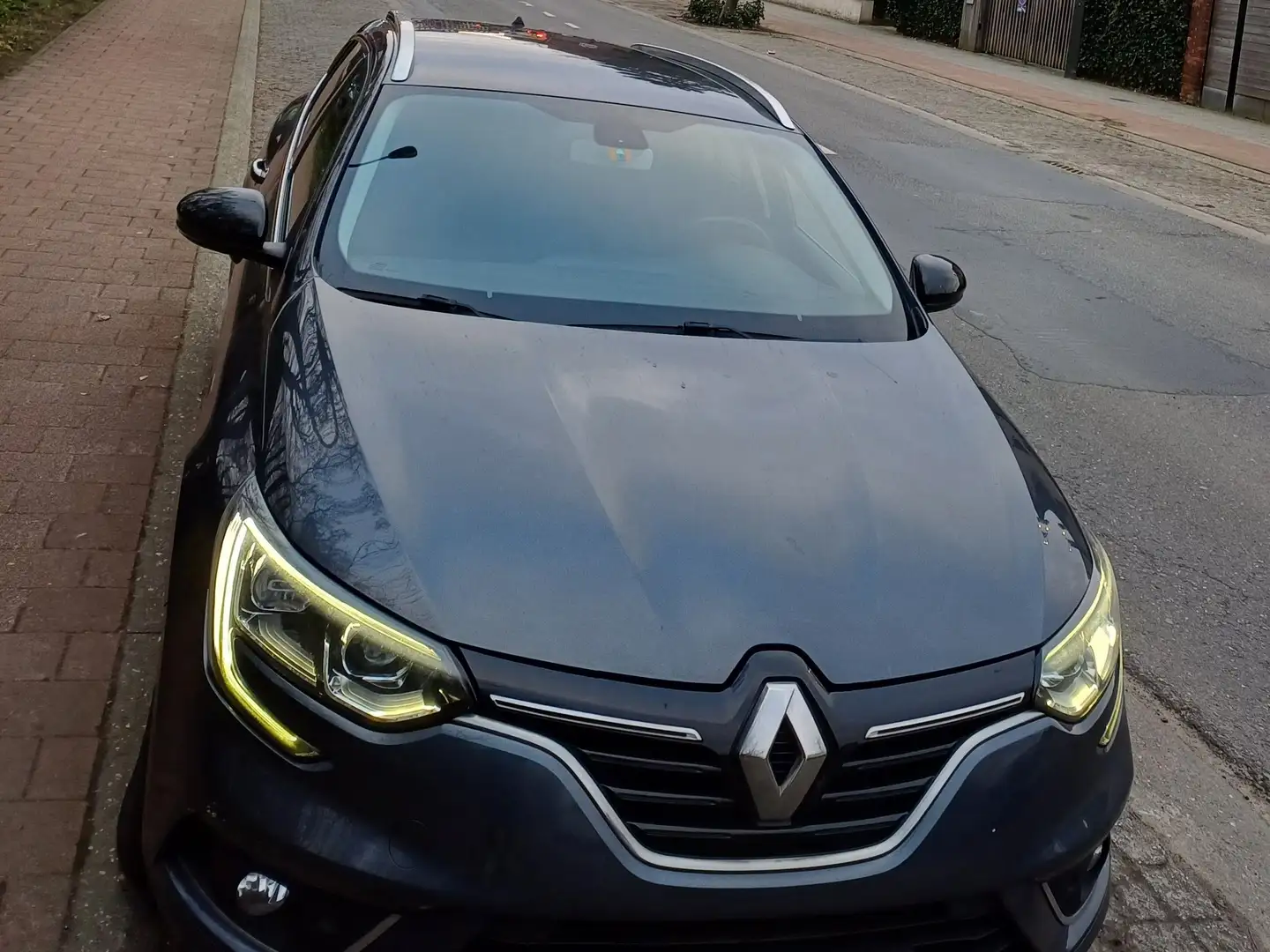 Renault Megane Grandtour TCe 1.2 Grijs - 1