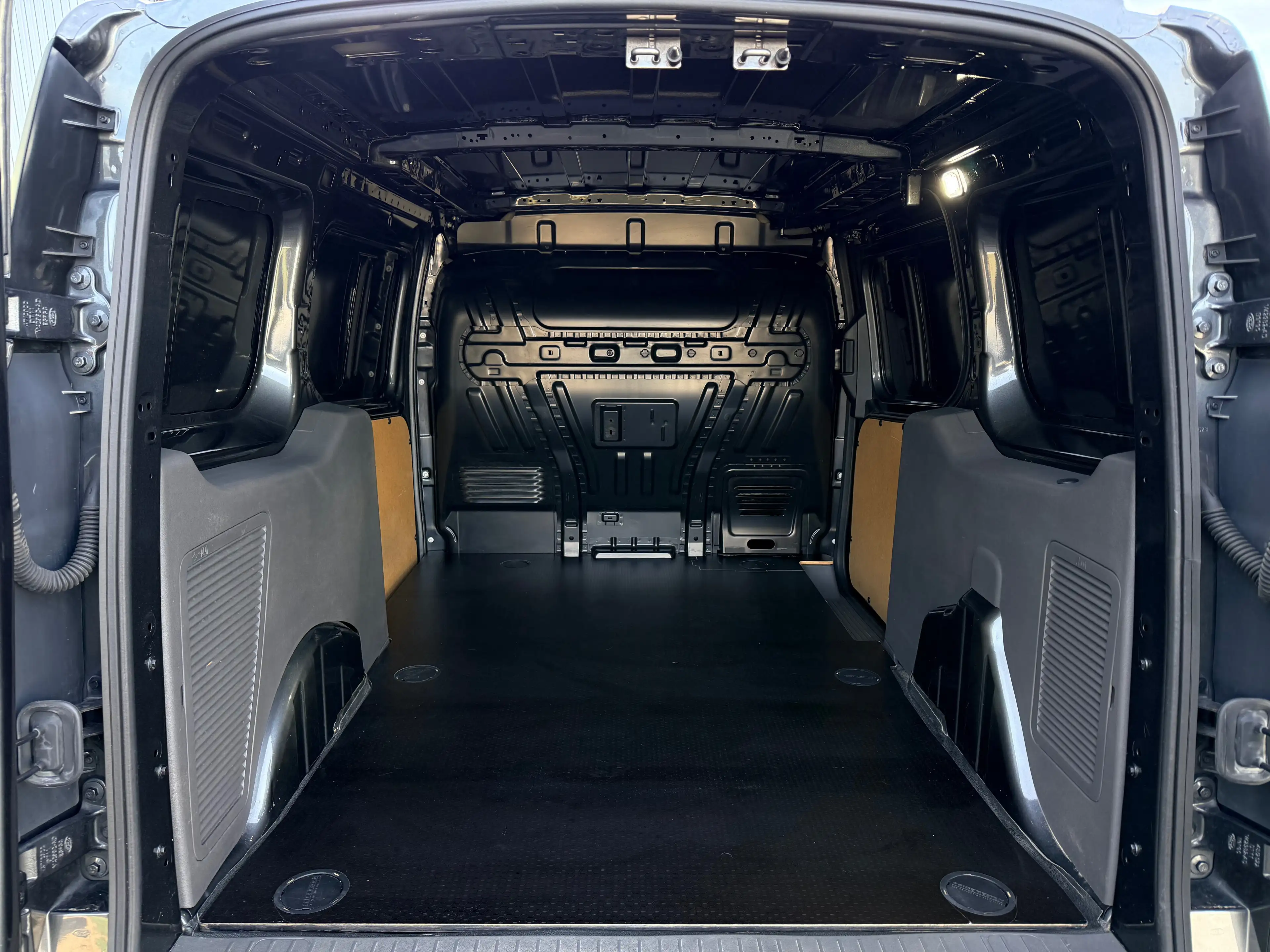 Ford Transit Connect 1.5 TDCi 100CV LONG CHASSIS UTILITAIRE 3 PLACES TVA / BTW — photo 5