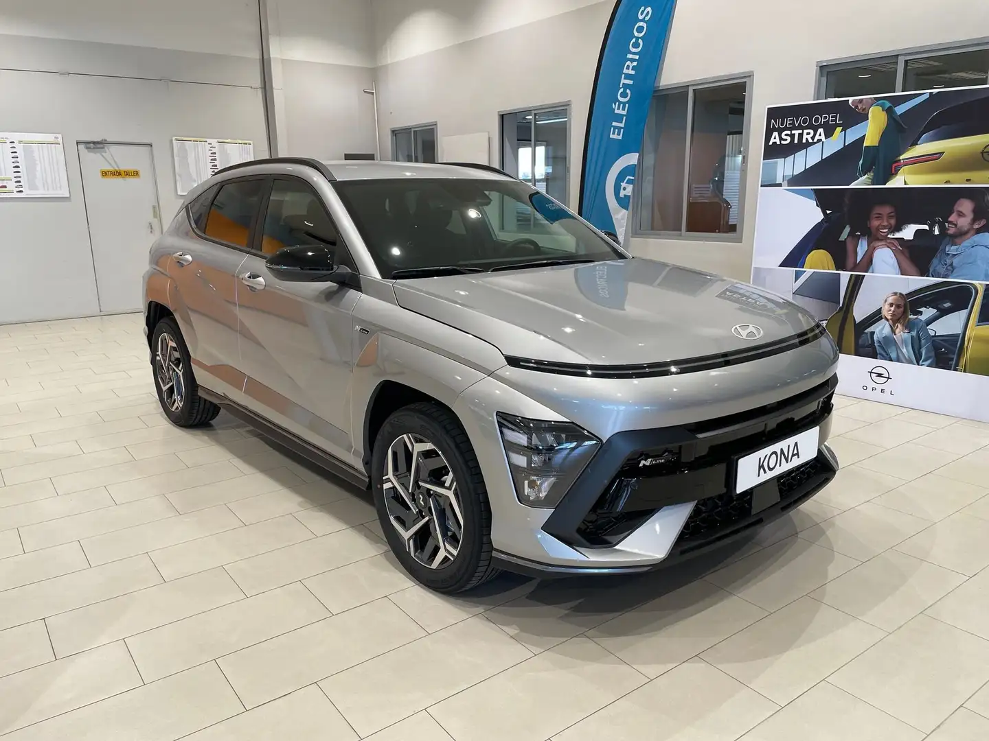 Hyundai KONA 1.6 TGDI Nline 4x2 Plateado - 1