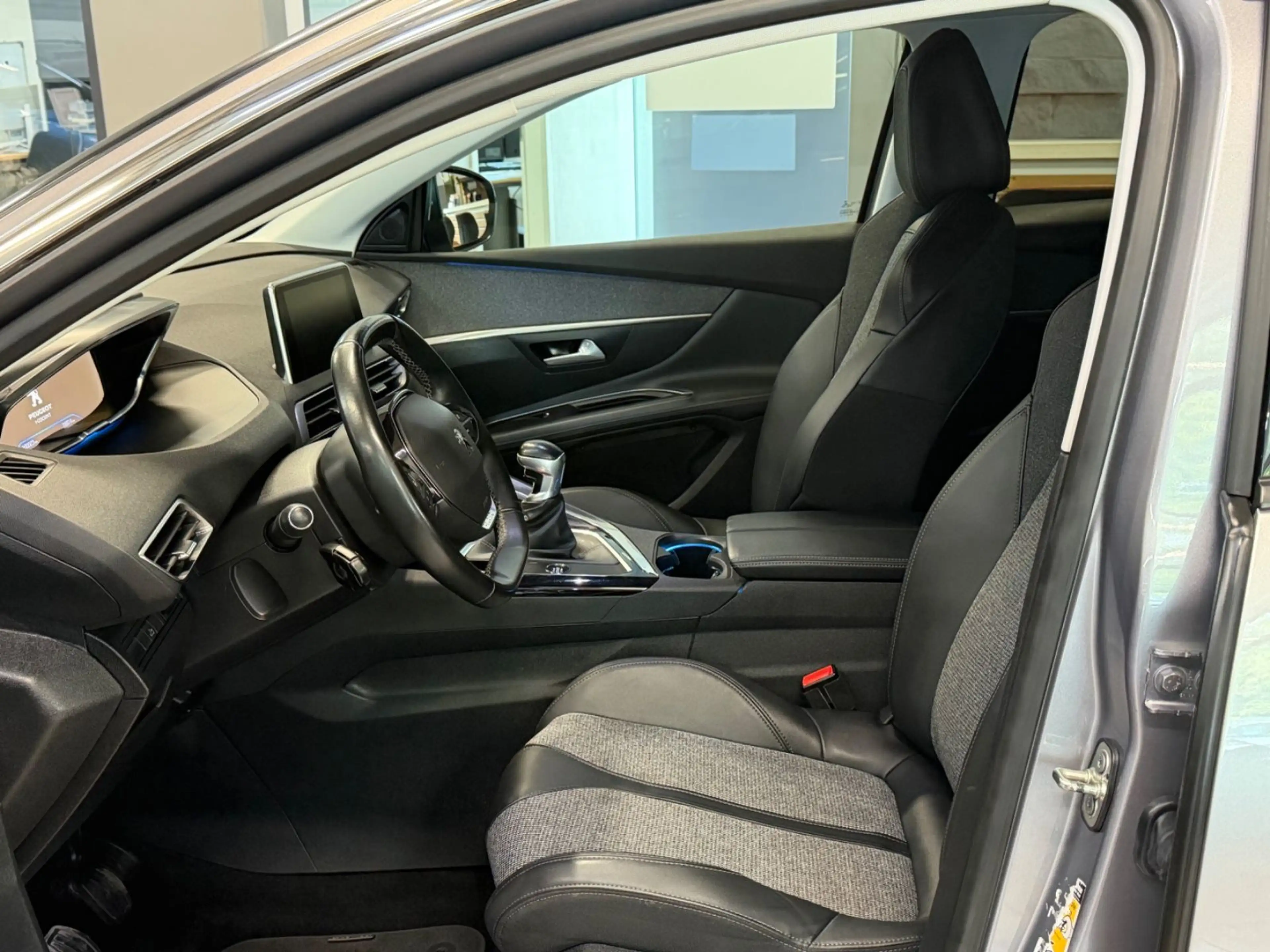 Peugeot 3008 Allure/1Hd/Navi/Kamera/AHK/Scheckheft — photo 4