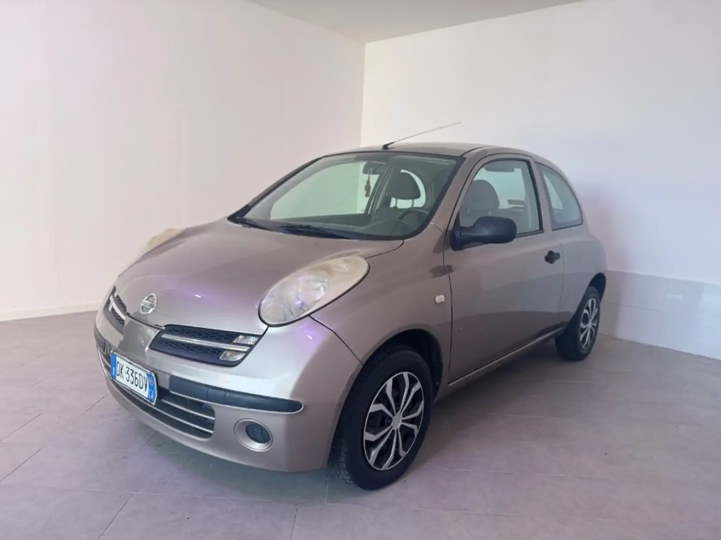 Nissan Micra 1.2 16V 65CV 3 porte Junior - 2