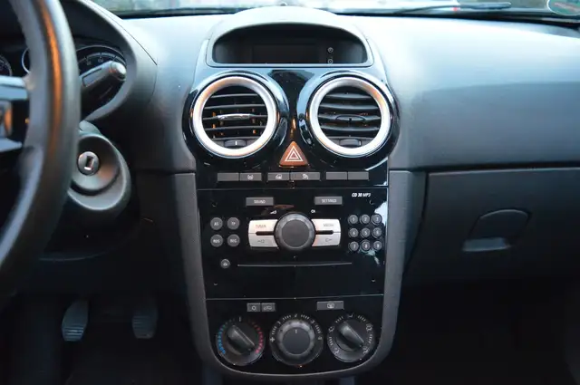 Opel Corsa view 14