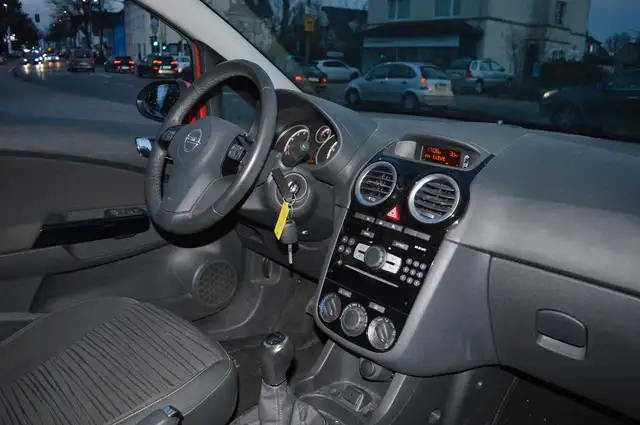 Opel Corsa view 10