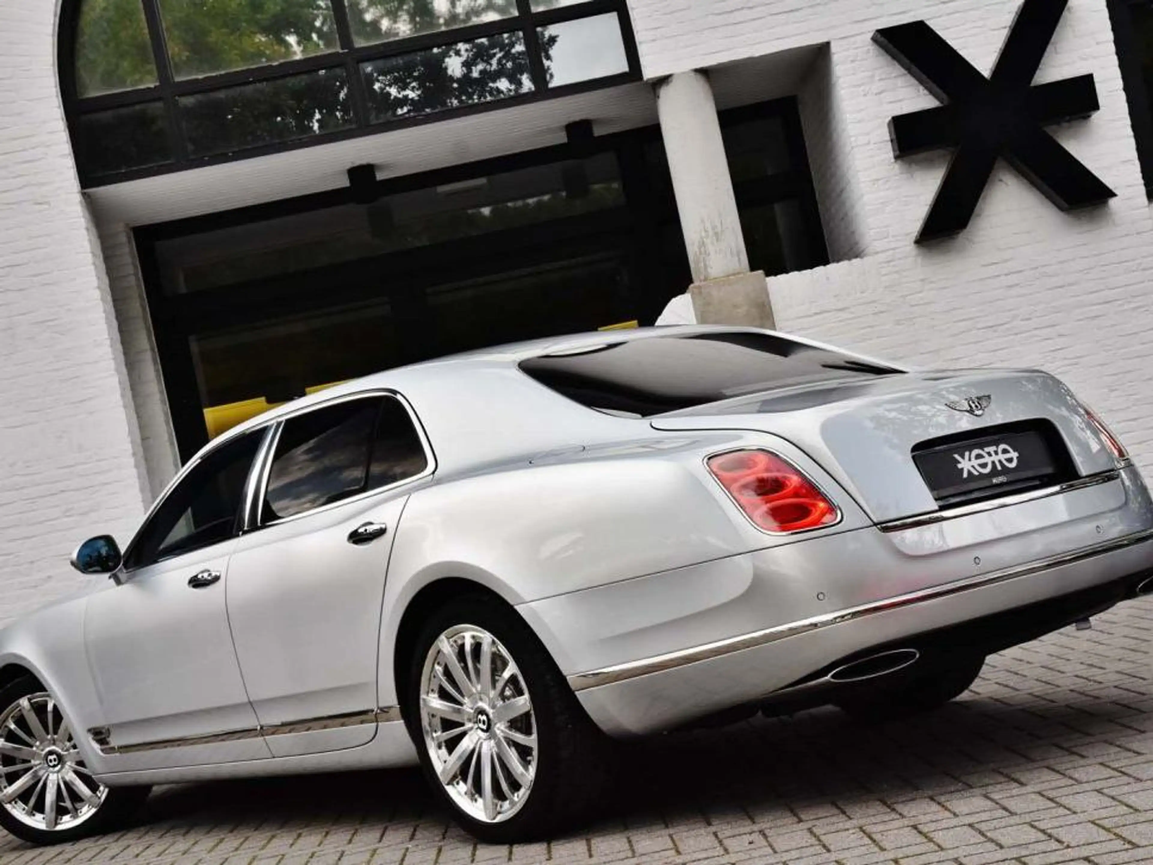 Bentley Mulsanne 6.75 BITURBO V8 MULLINER ***TOP CONDITION*** — photo 3